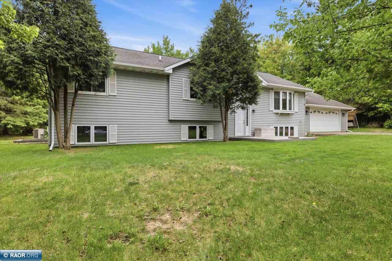 1730 E 37th St, Hibbing, MN 55746 Listing Photo  44