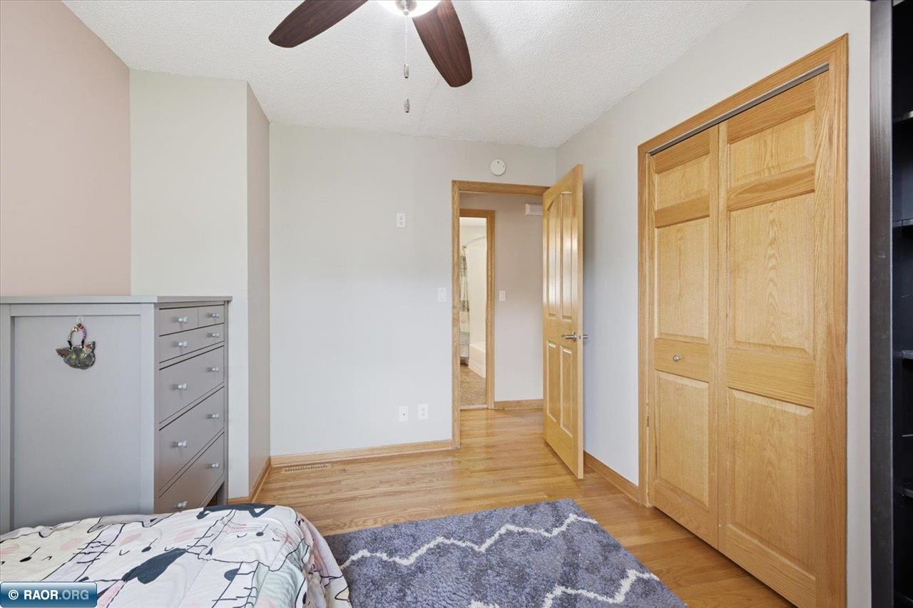 811 S 7th St.