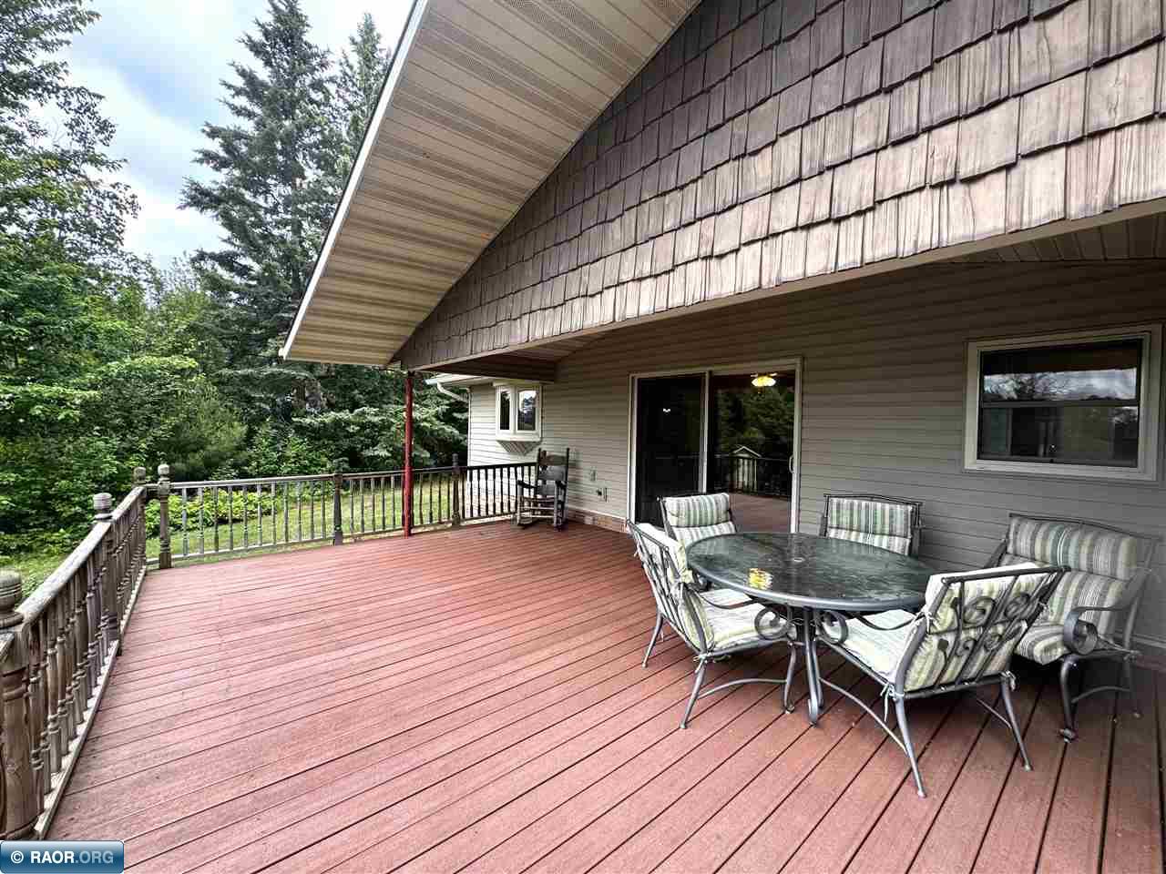 8128 Long Lake Rd