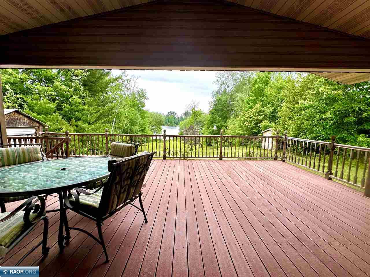 8128 Long Lake Rd