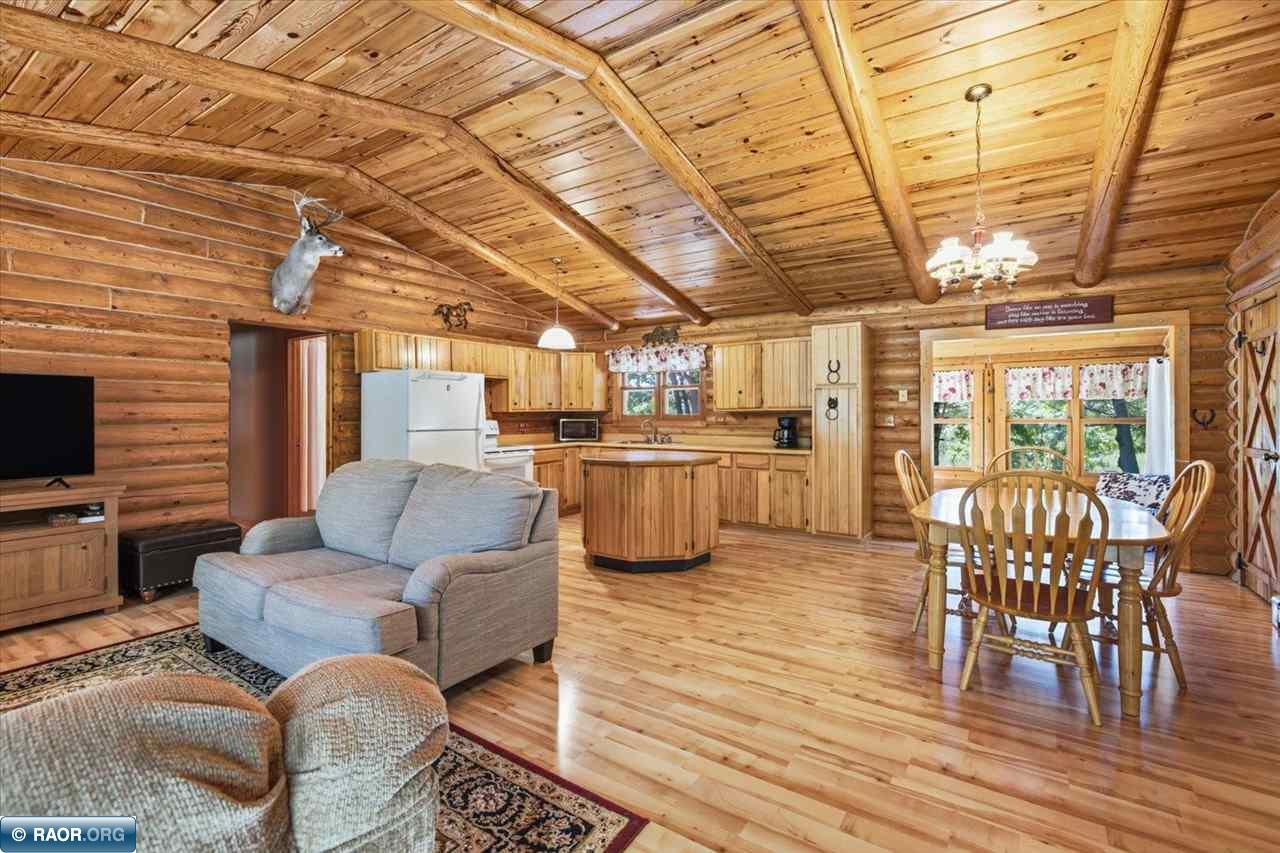 6256 Heritage Trail