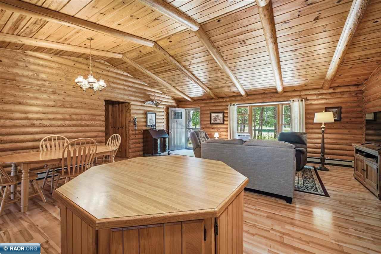 6256 Heritage Trail