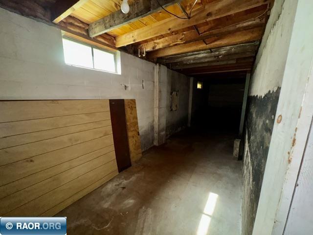 5722 Mountain Dr.