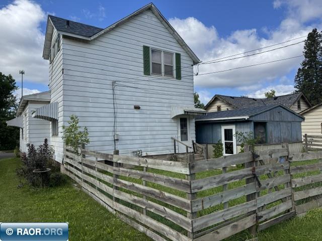 5722 Mountain Dr.