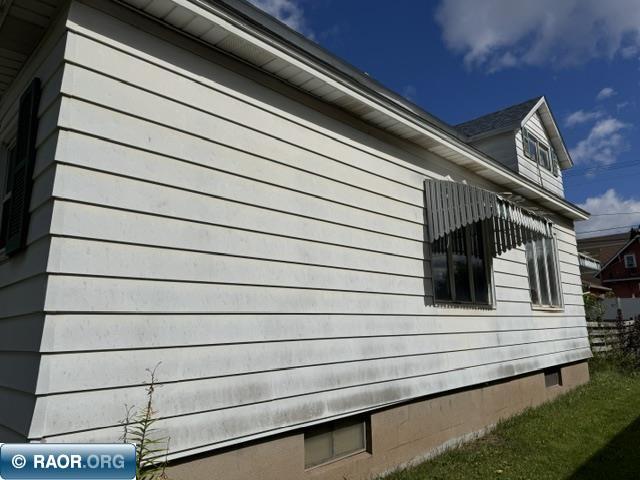 5722 Mountain Dr.
