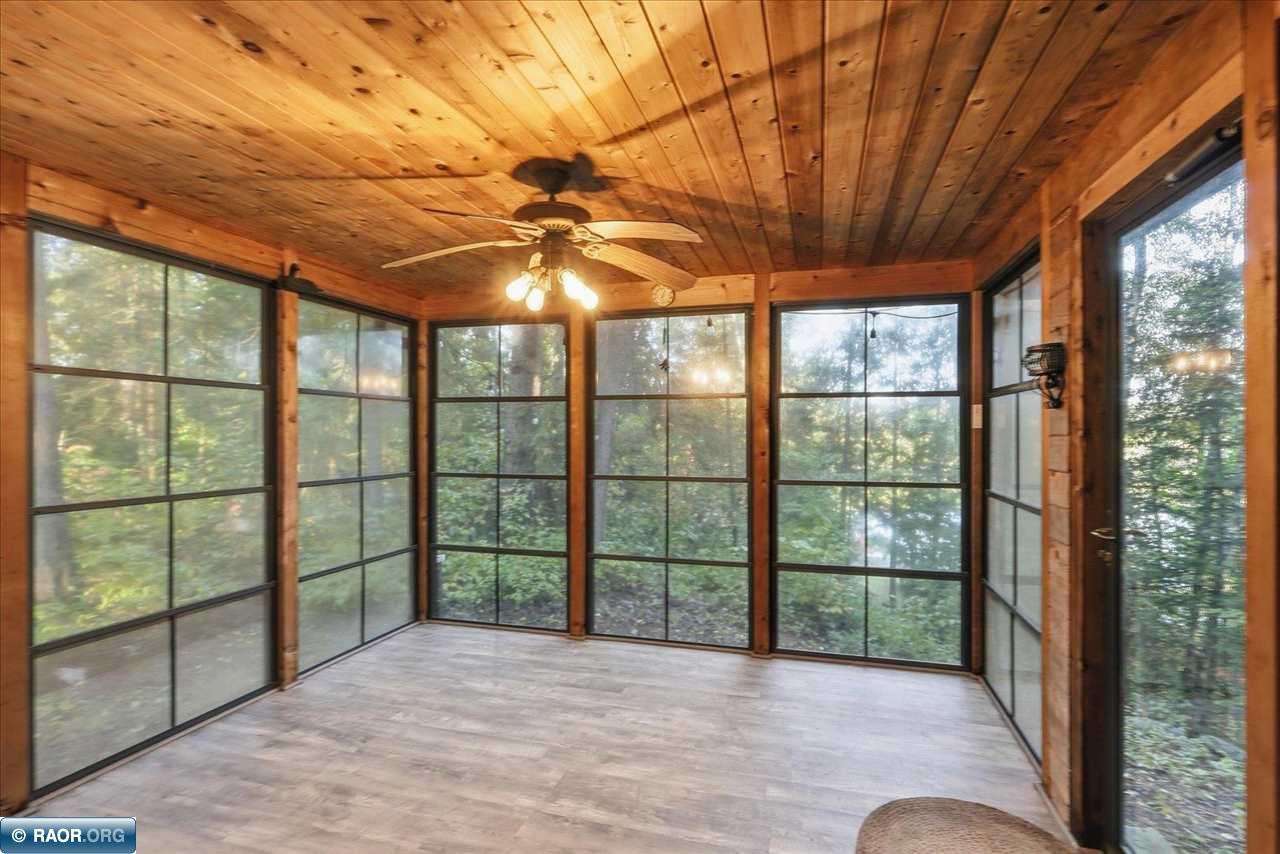 4015 Long Lake Shores Rd