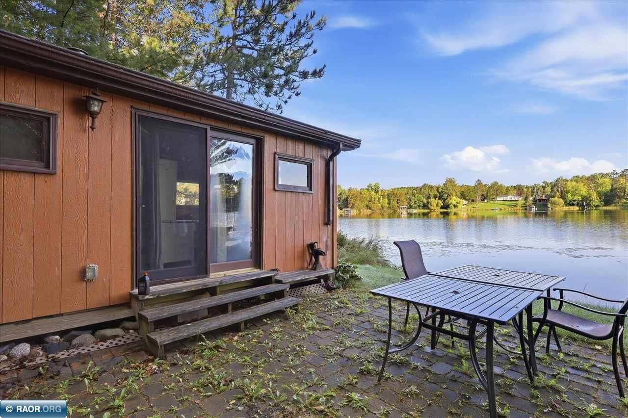 4015 Long Lake Shores Rd