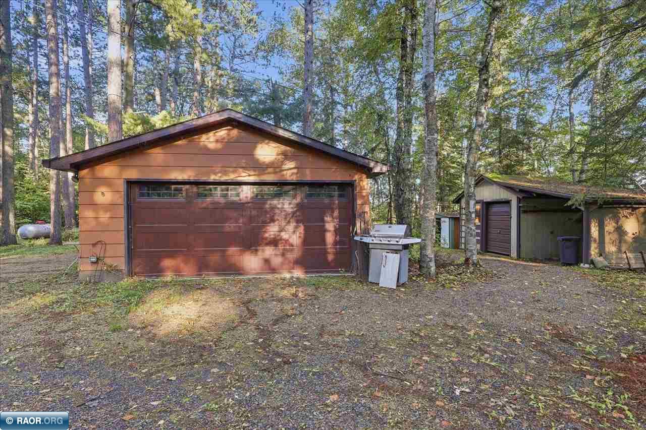 4015 Long Lake Shores Rd