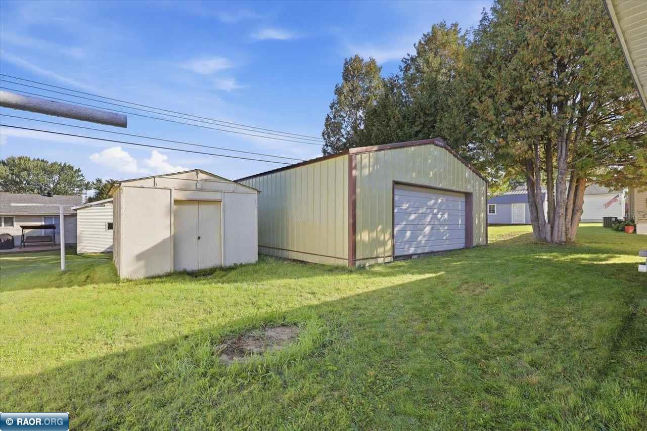 205 Hampshire Dr