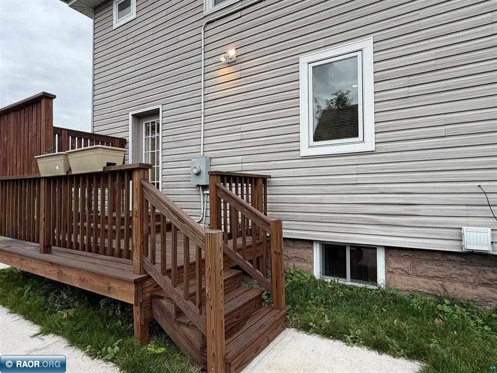 3105 W 3rd St, Duluth, MN 55806 Listing Photo  2