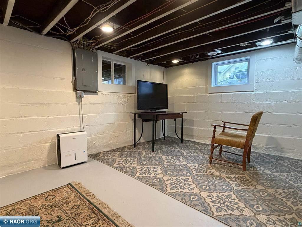 3105 W 3rd St, Duluth, MN 55806 Listing Photo  24