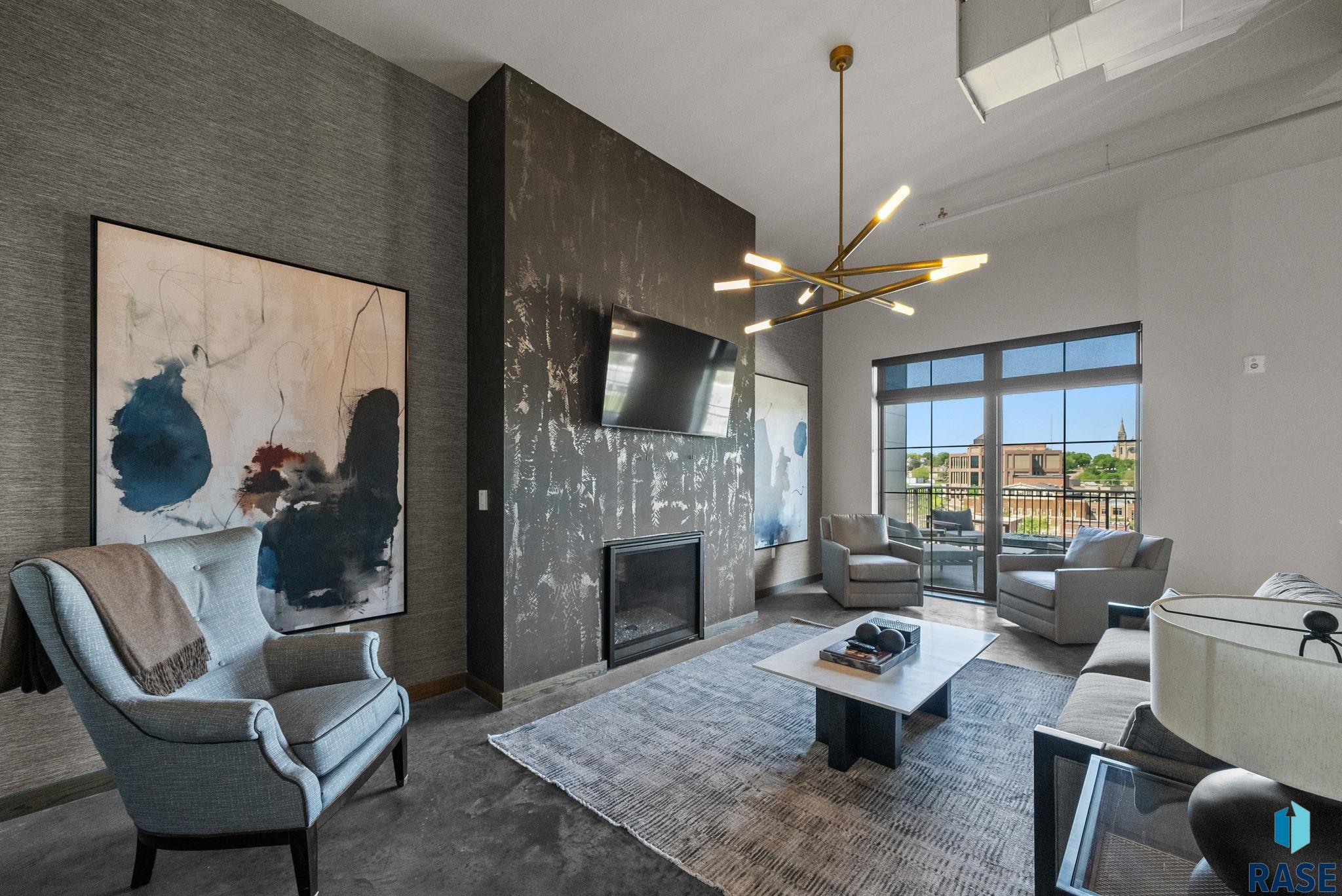 151 4th Pl, Sioux Falls