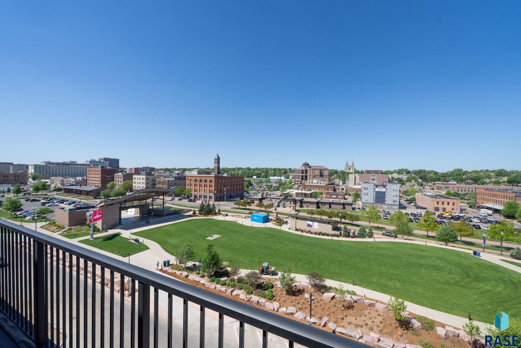 151 4th Pl, Sioux Falls