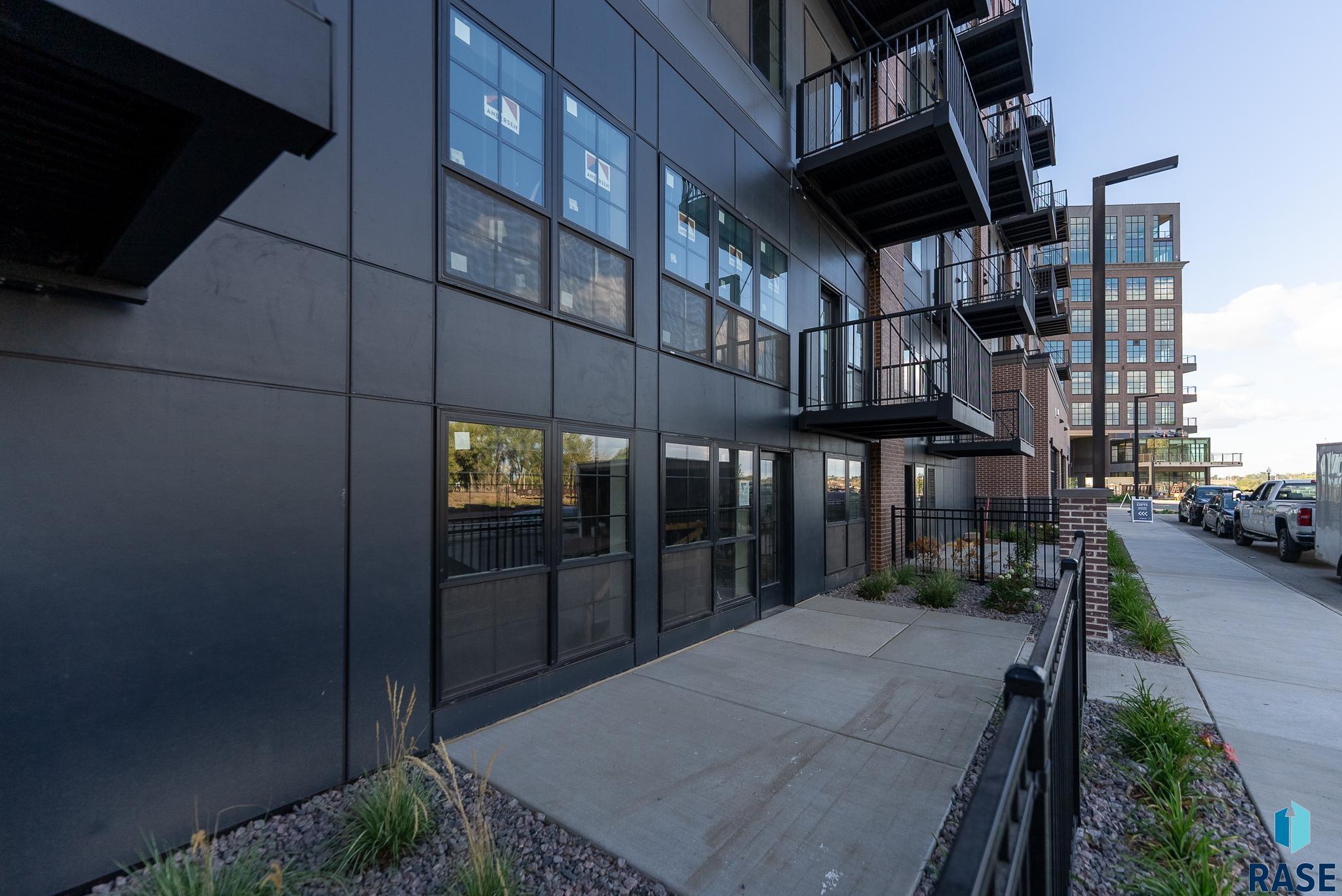 151 4th Pl, Sioux Falls