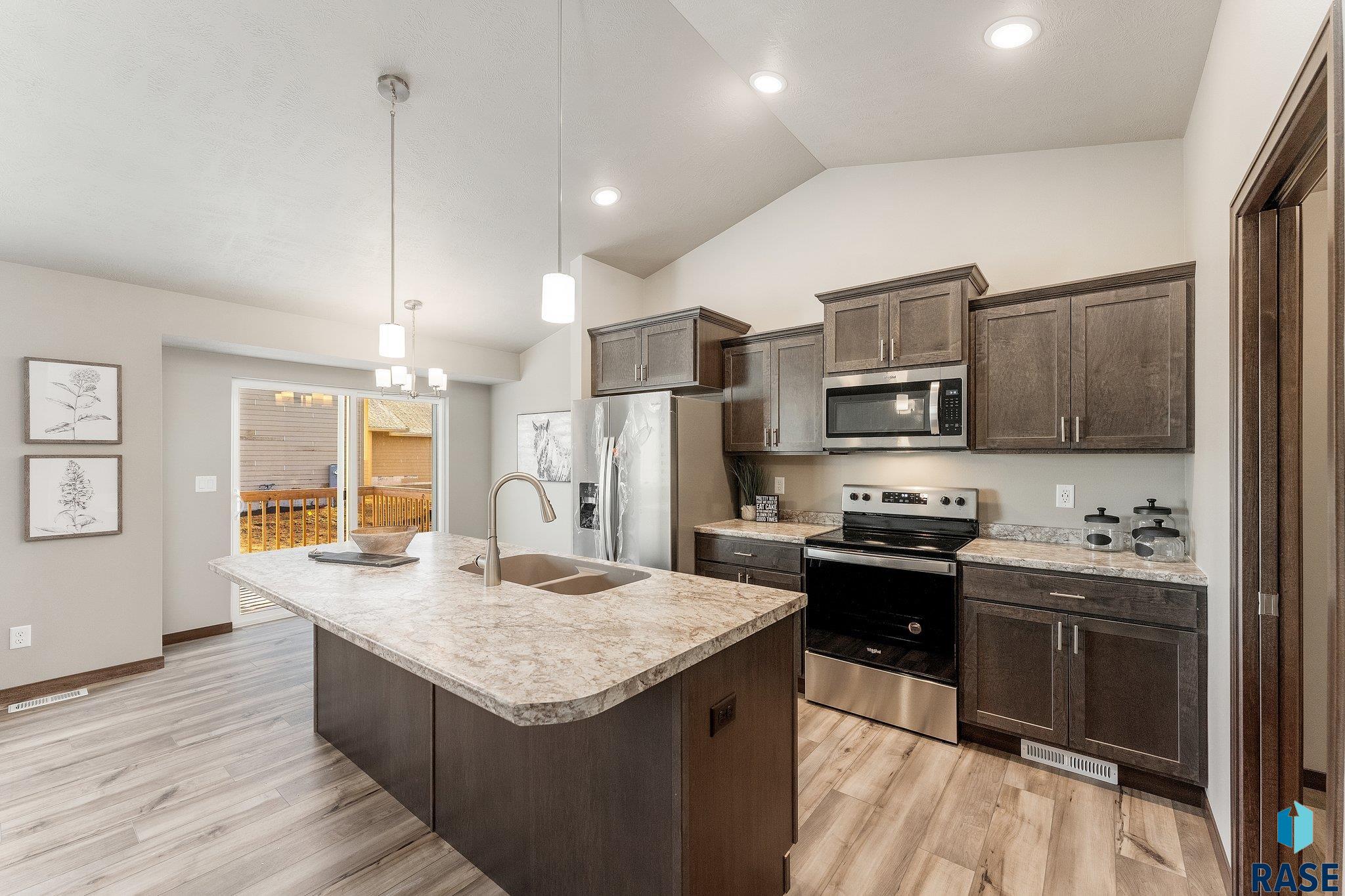 1712 Concord Dr, Sioux Falls