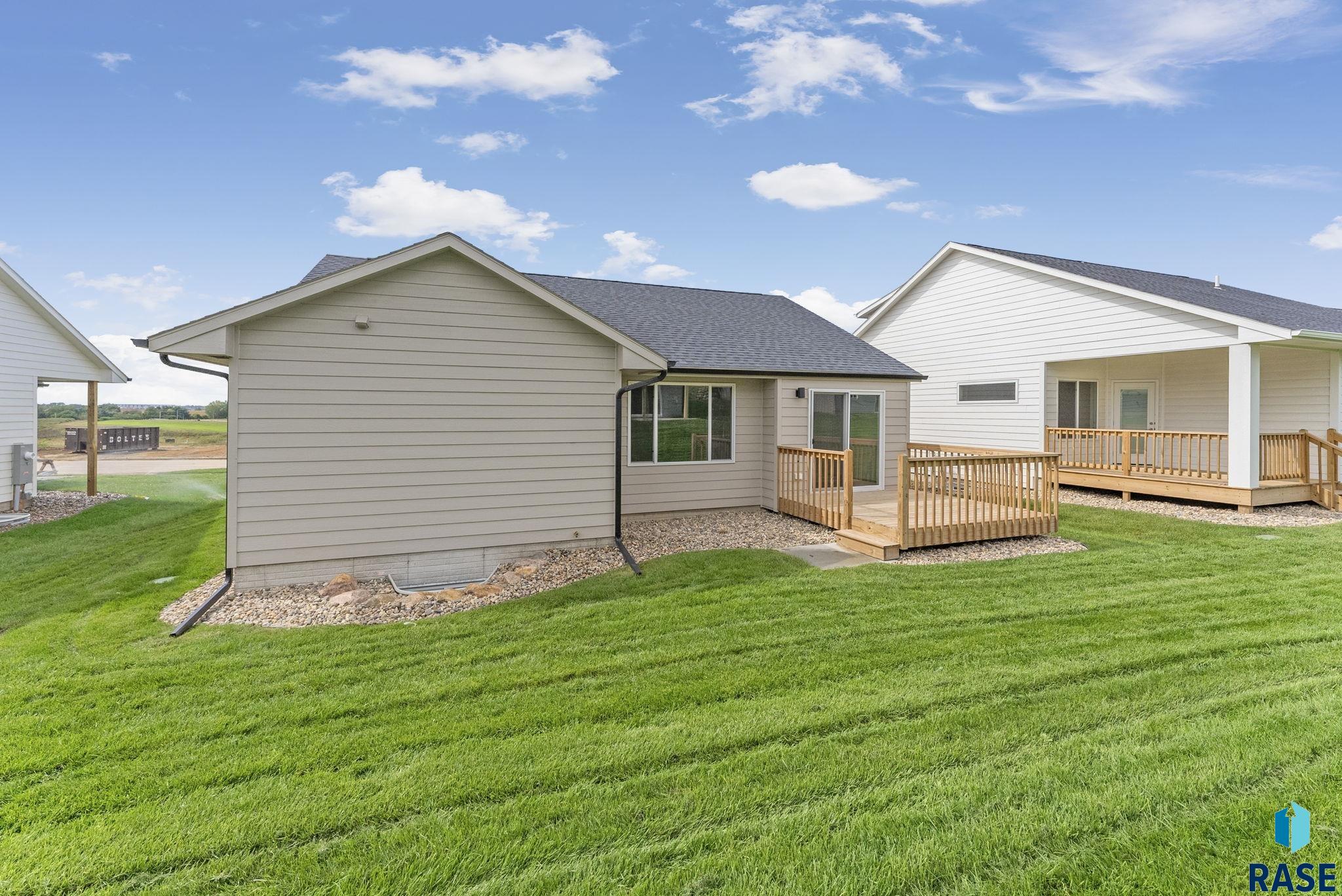 1712 Concord Dr, Sioux Falls