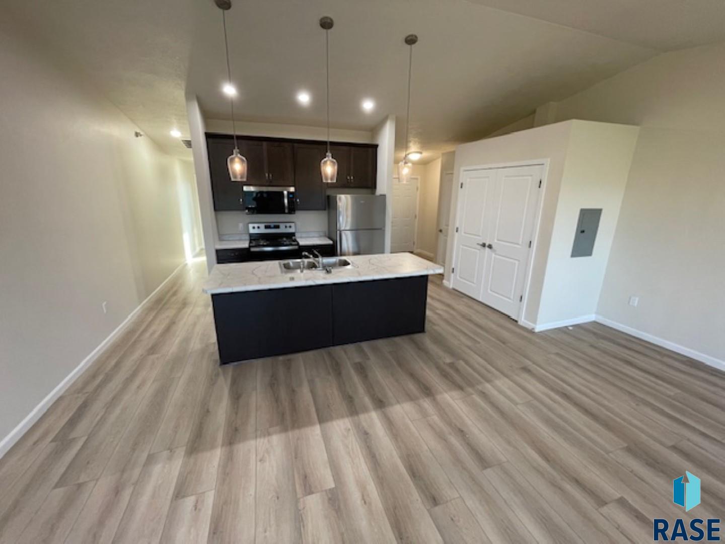 9308 W 32nd St, Sioux Falls