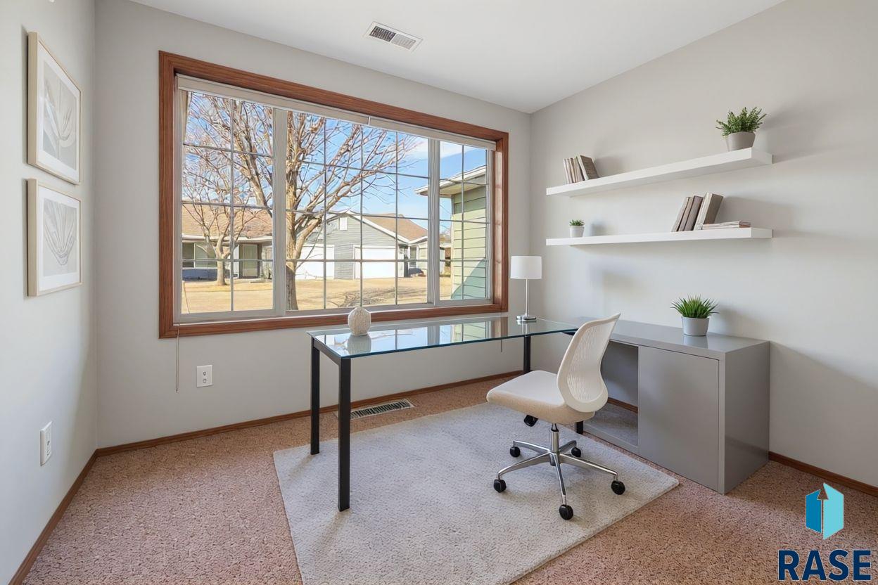 1010 Crape Pl, Sioux Falls