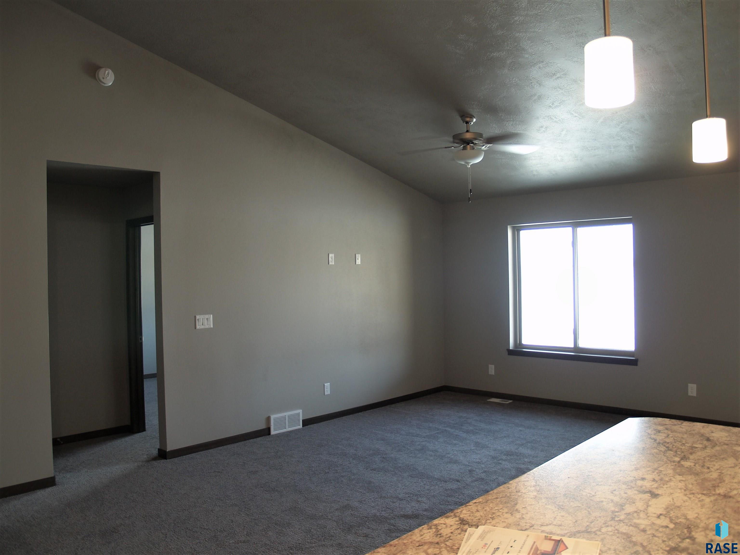 308 Countryside Ave, Lennox
