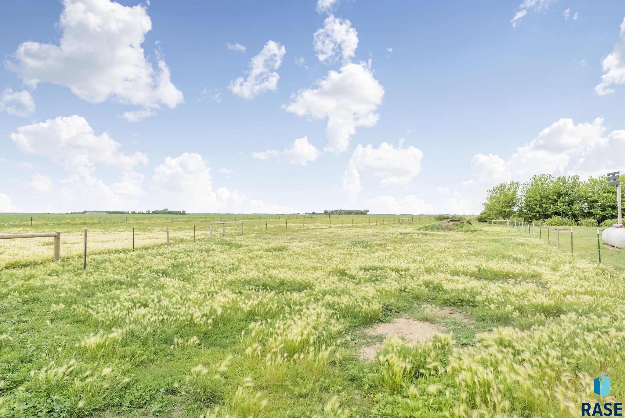 44453 262nd St, Canistota