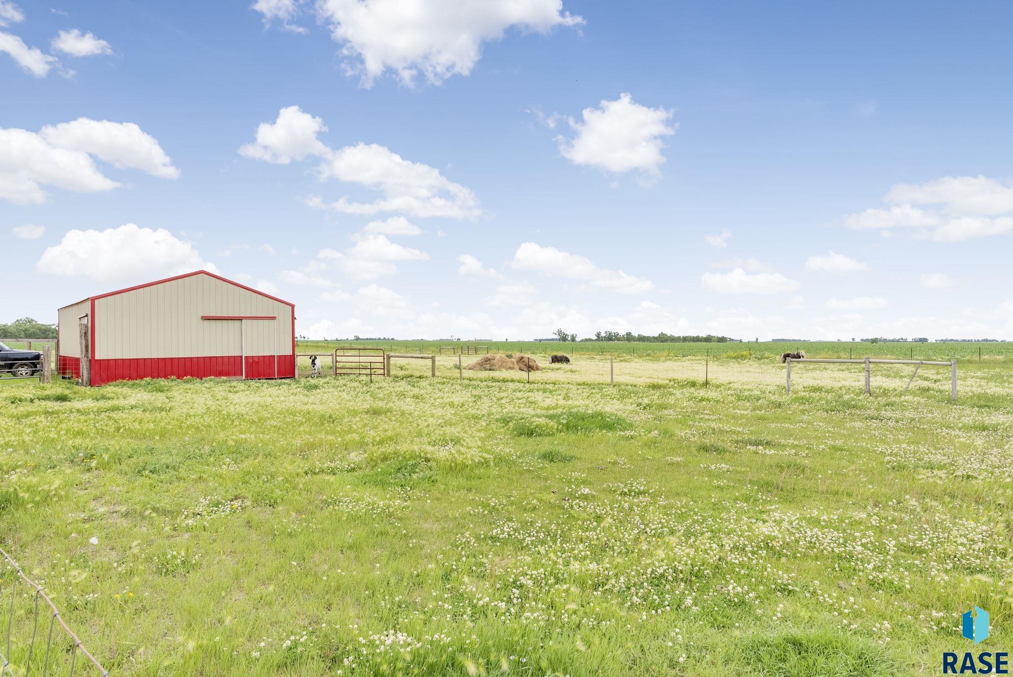 44453 262nd St, Canistota