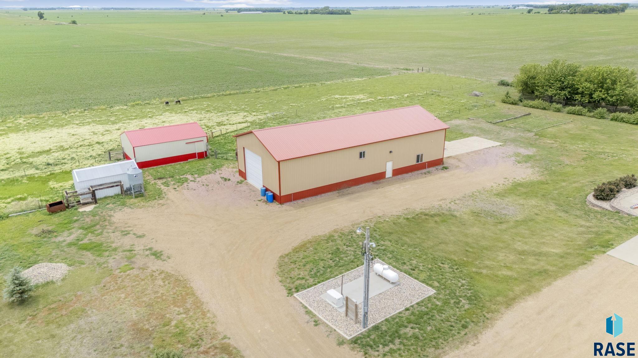 44453 262nd St, Canistota