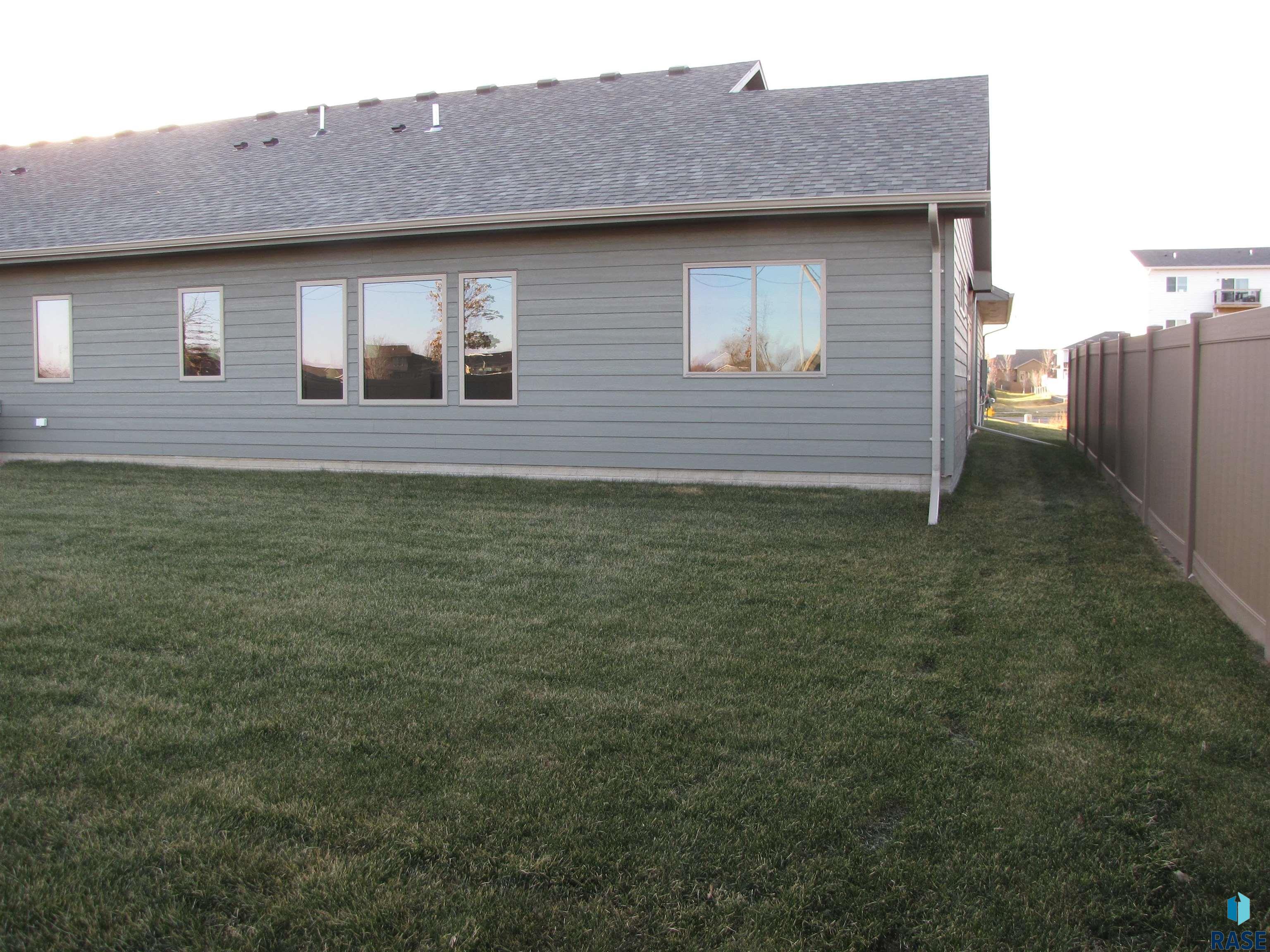 3806 Vendavel St, Sioux Falls