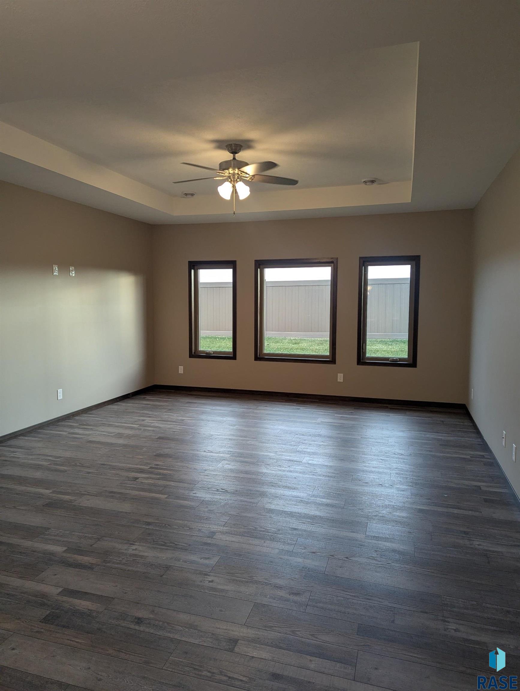 7509 Flowerfield Pl, Sioux Falls