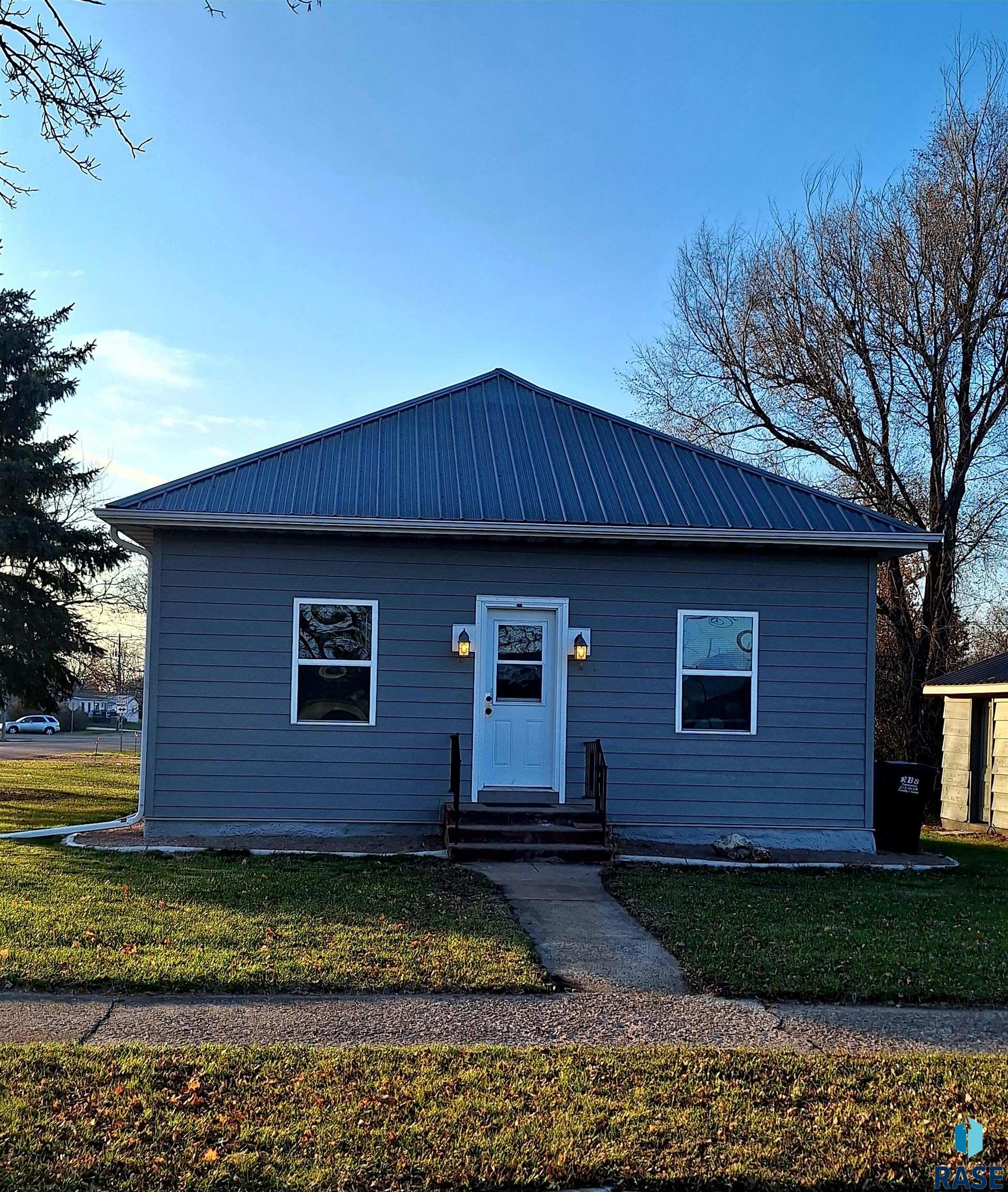 501 N Main St, Salem