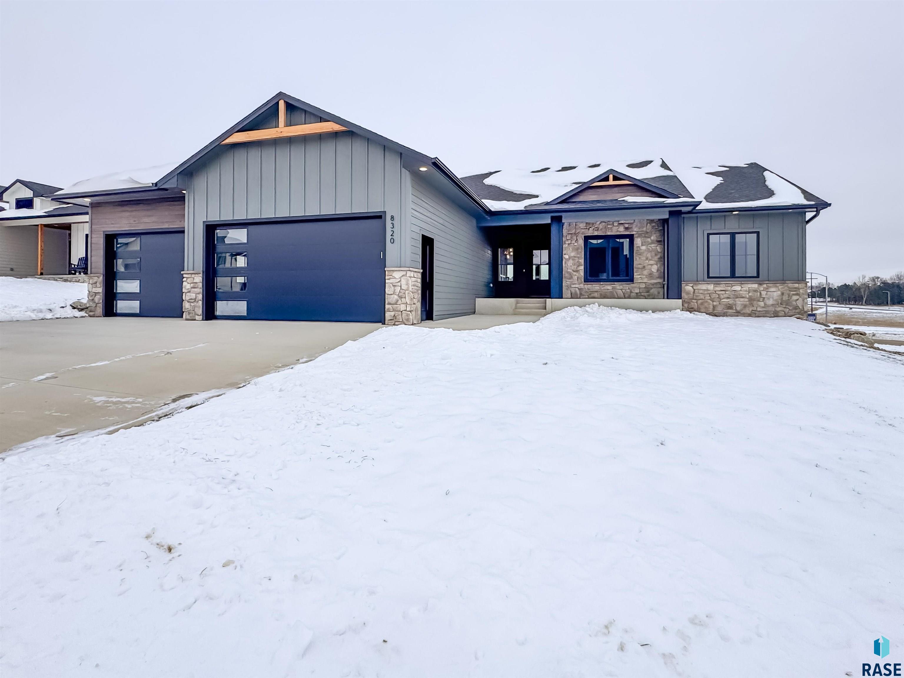 8320 E Sheridan Cir Circle