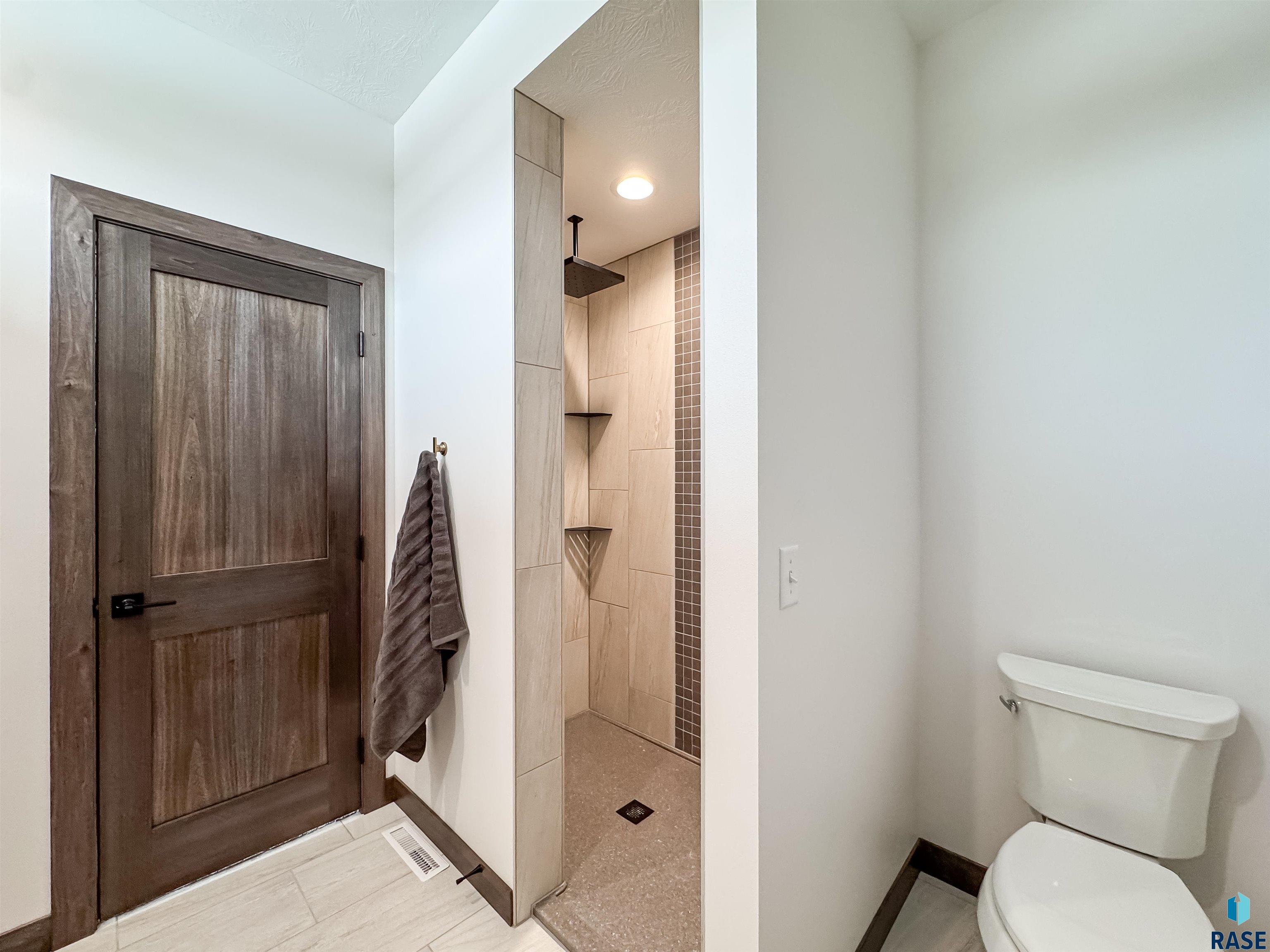 8320 E Sheridan Cir Circle