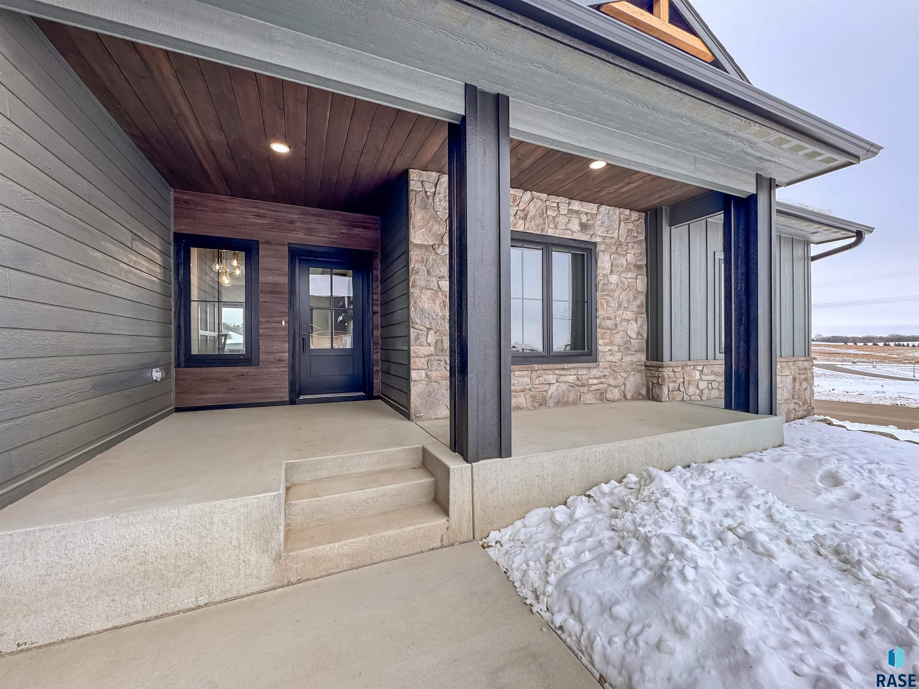 8320 E Sheridan Cir Circle