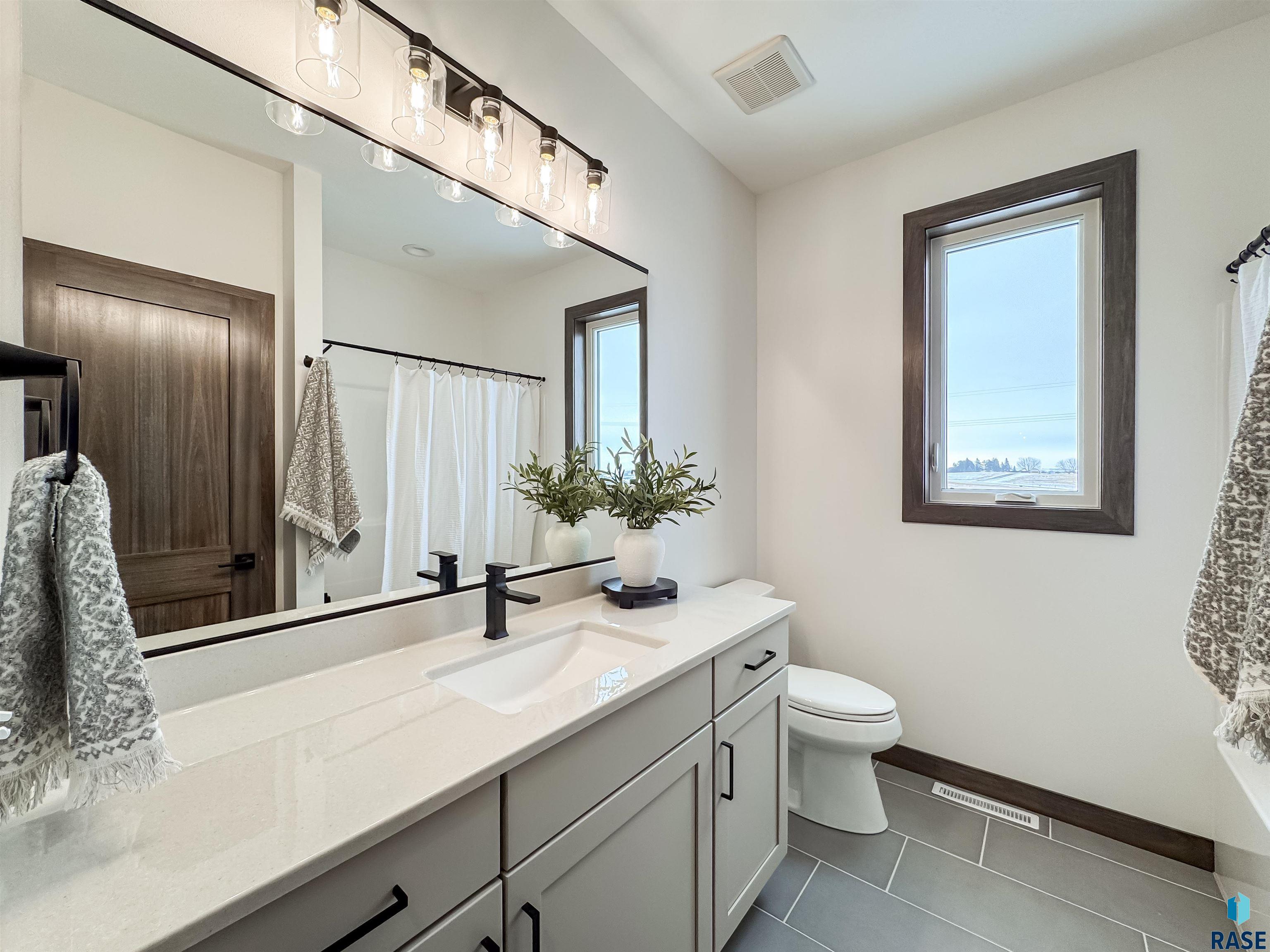 8320 E Sheridan Cir Circle