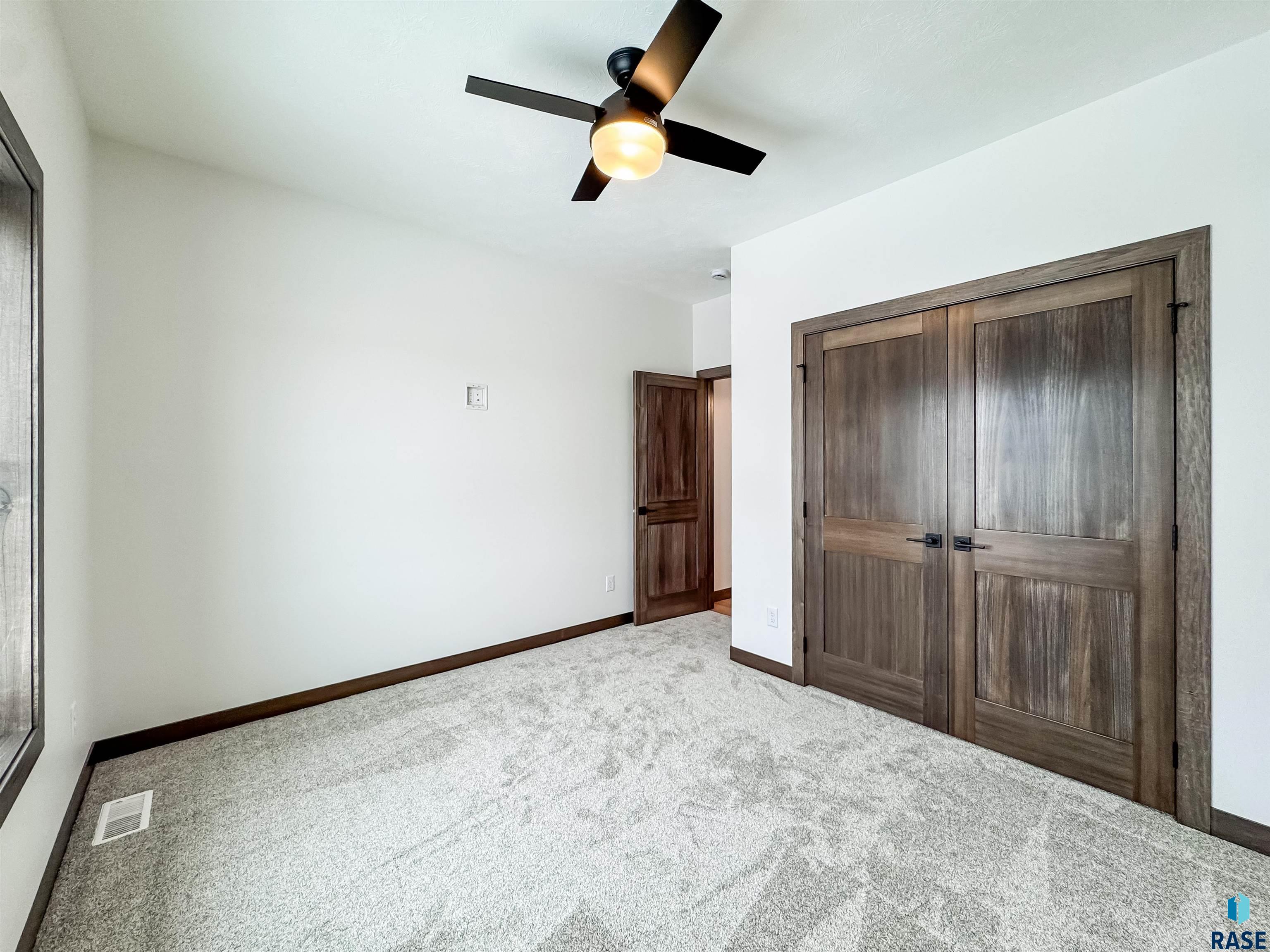 8320 E Sheridan Cir Circle