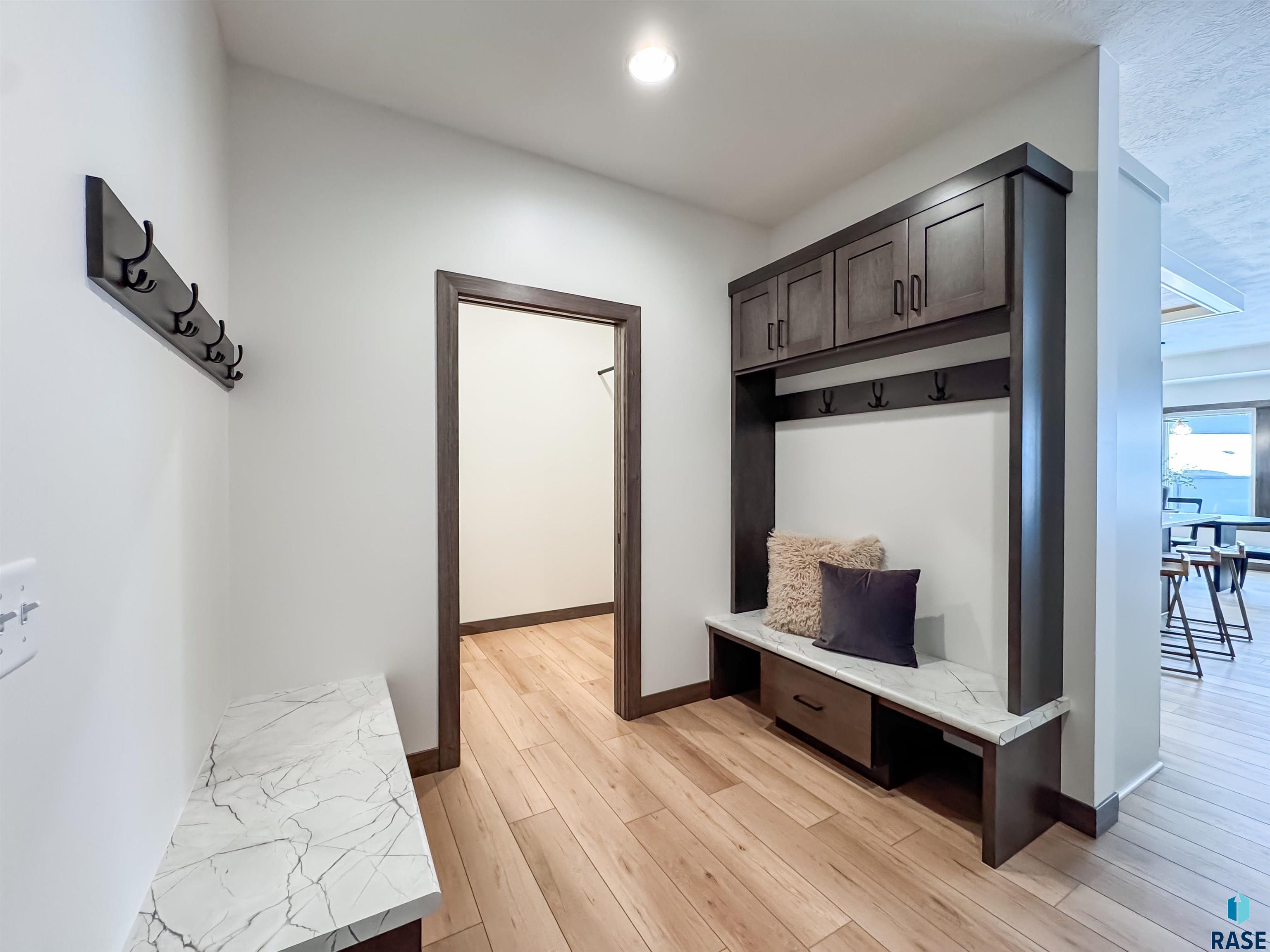 8320 E Sheridan Cir Circle