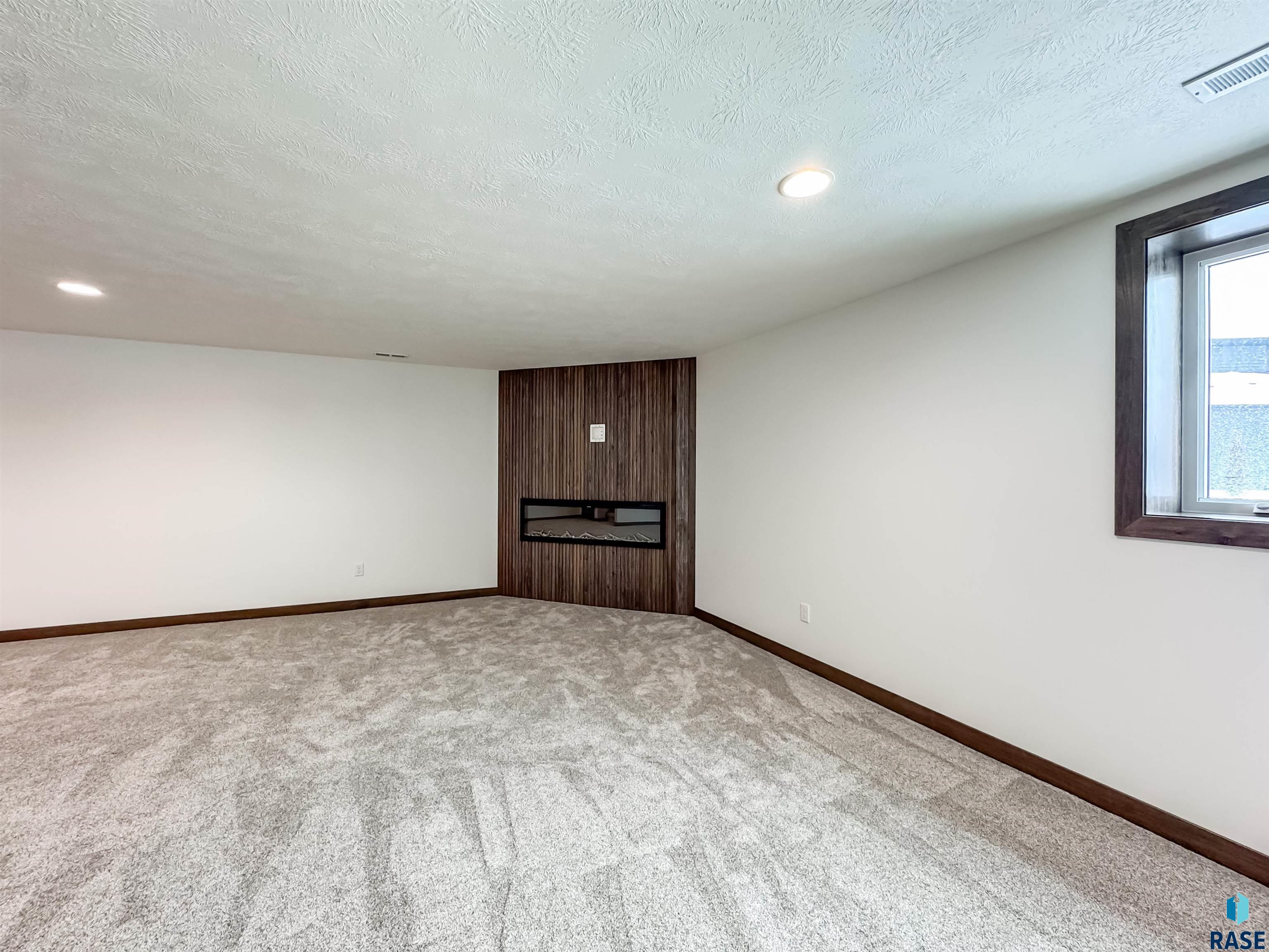 8320 E Sheridan Cir Circle