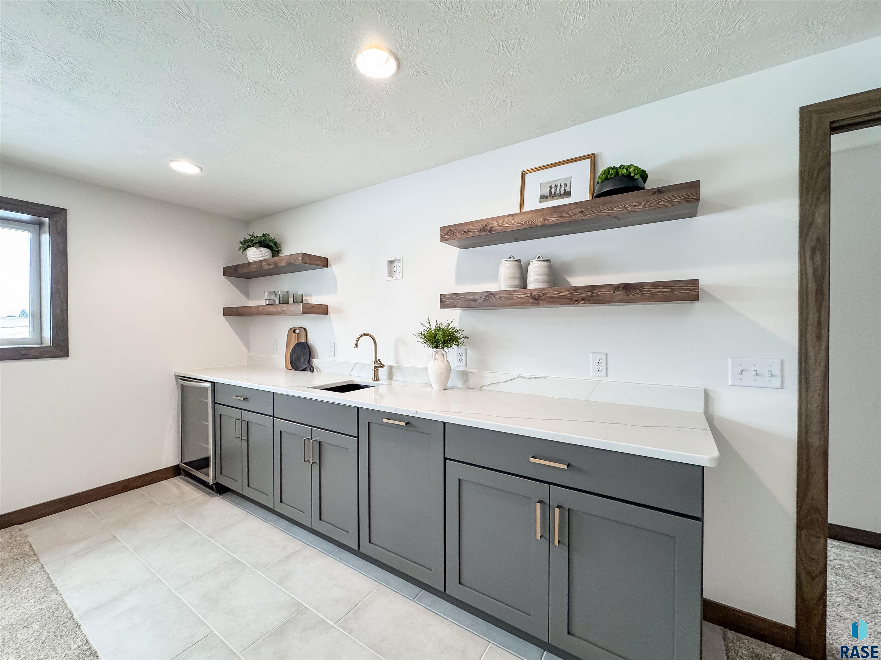 8320 E Sheridan Cir Circle