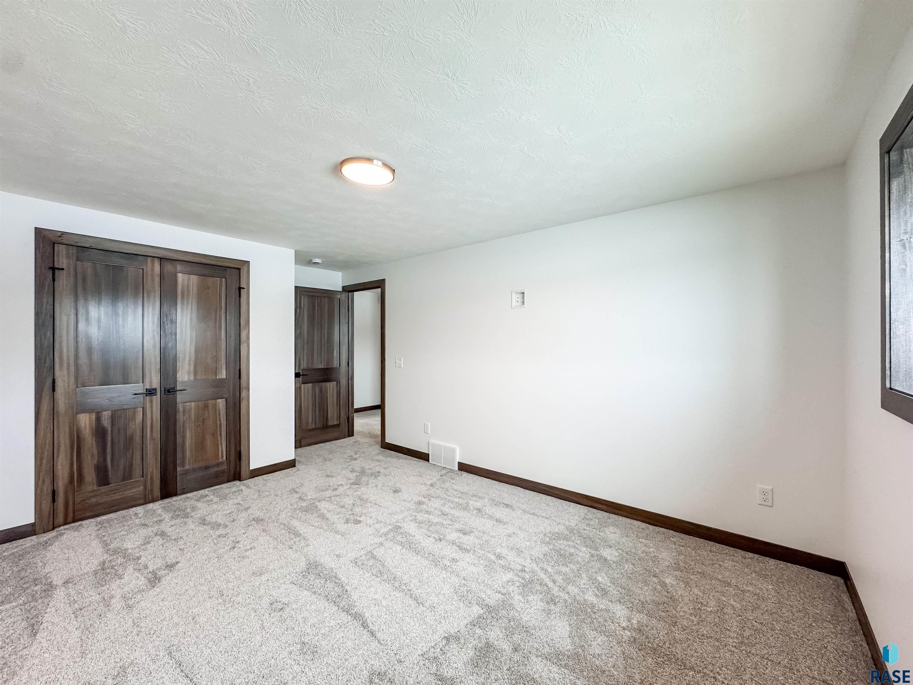 8320 E Sheridan Cir Circle