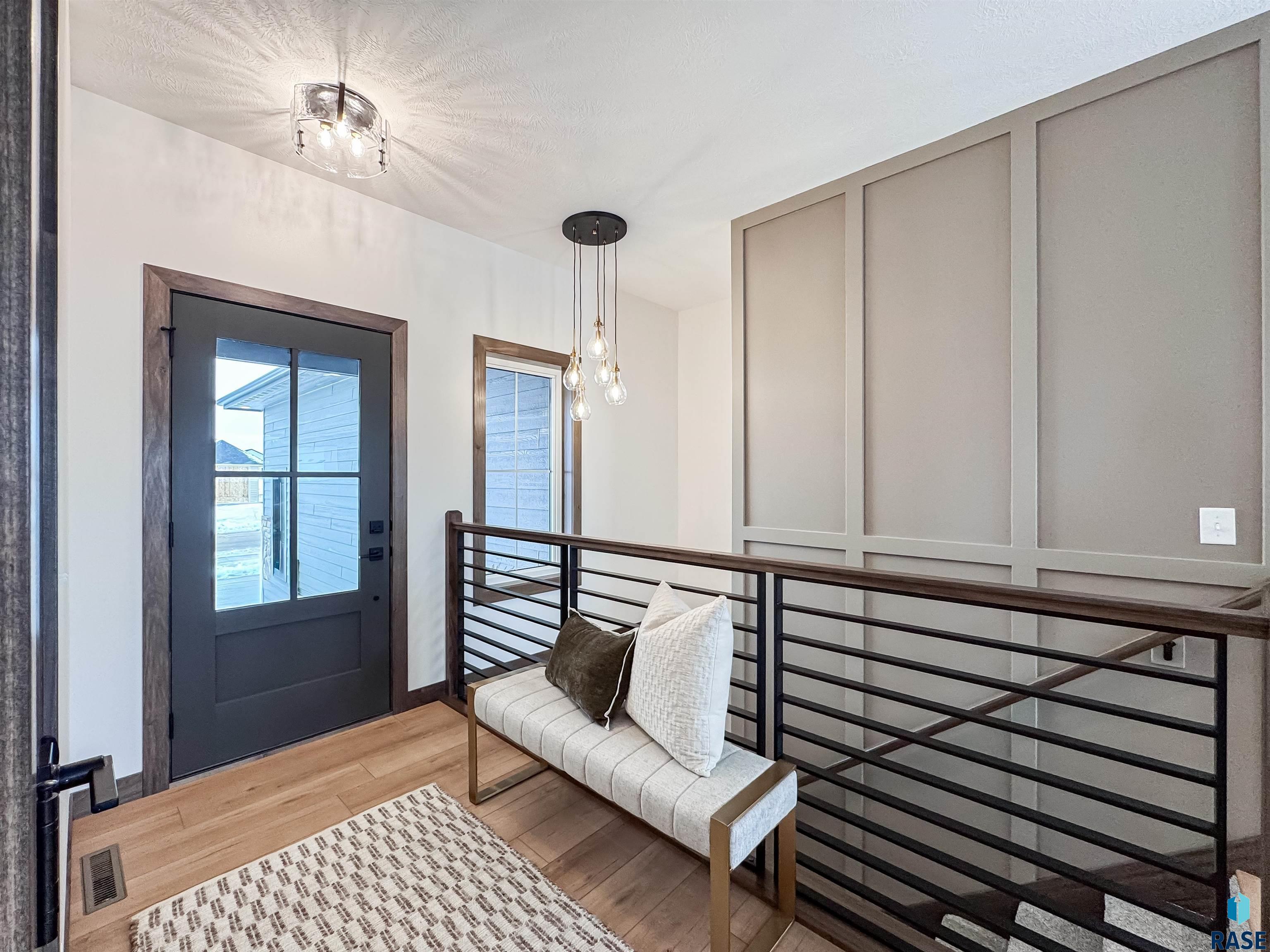 8320 E Sheridan Cir Circle