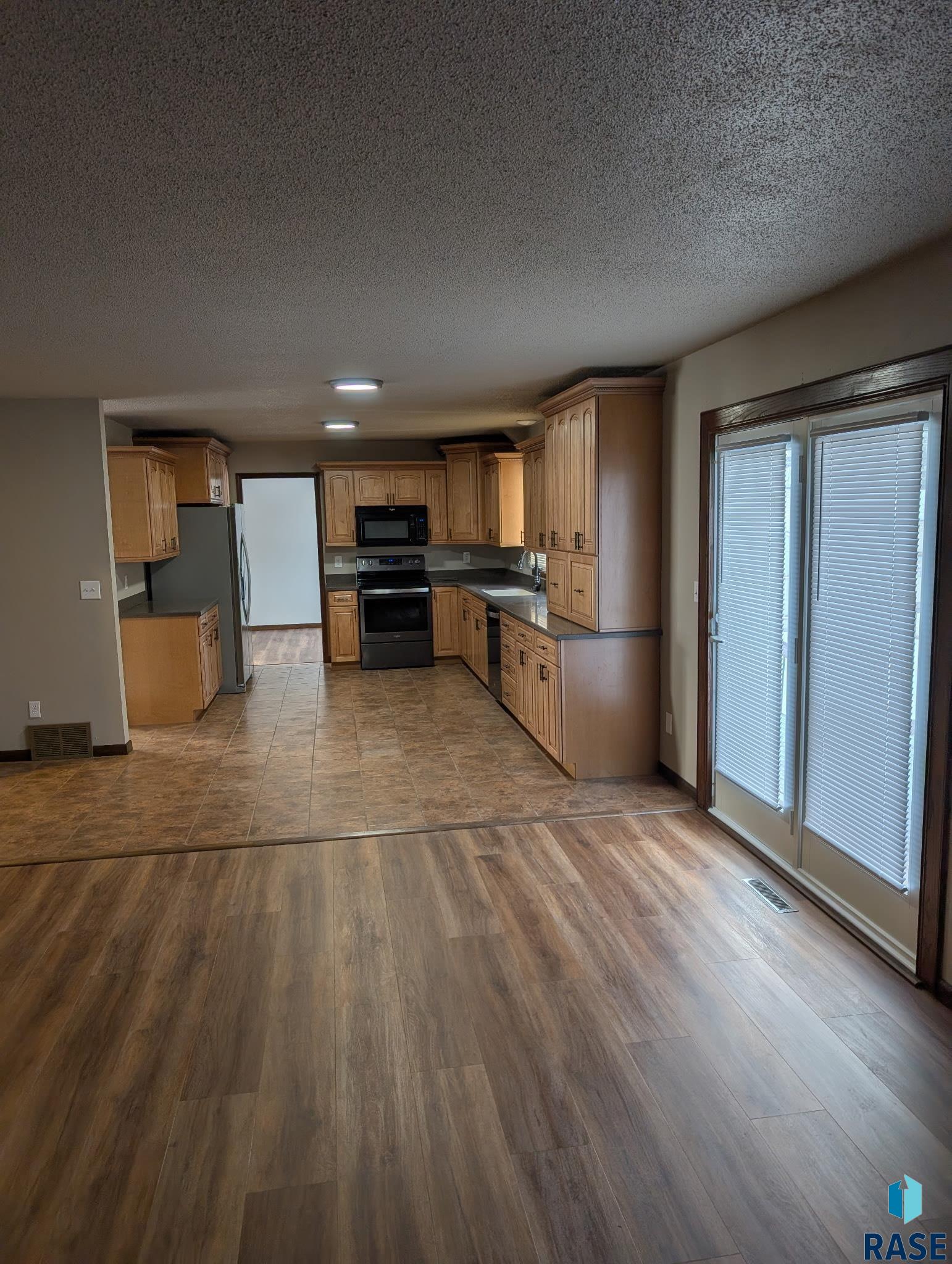 5808 32 St, Sioux Falls