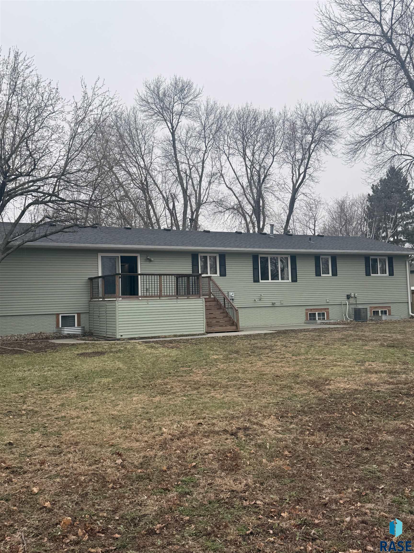 5808 32 St, Sioux Falls