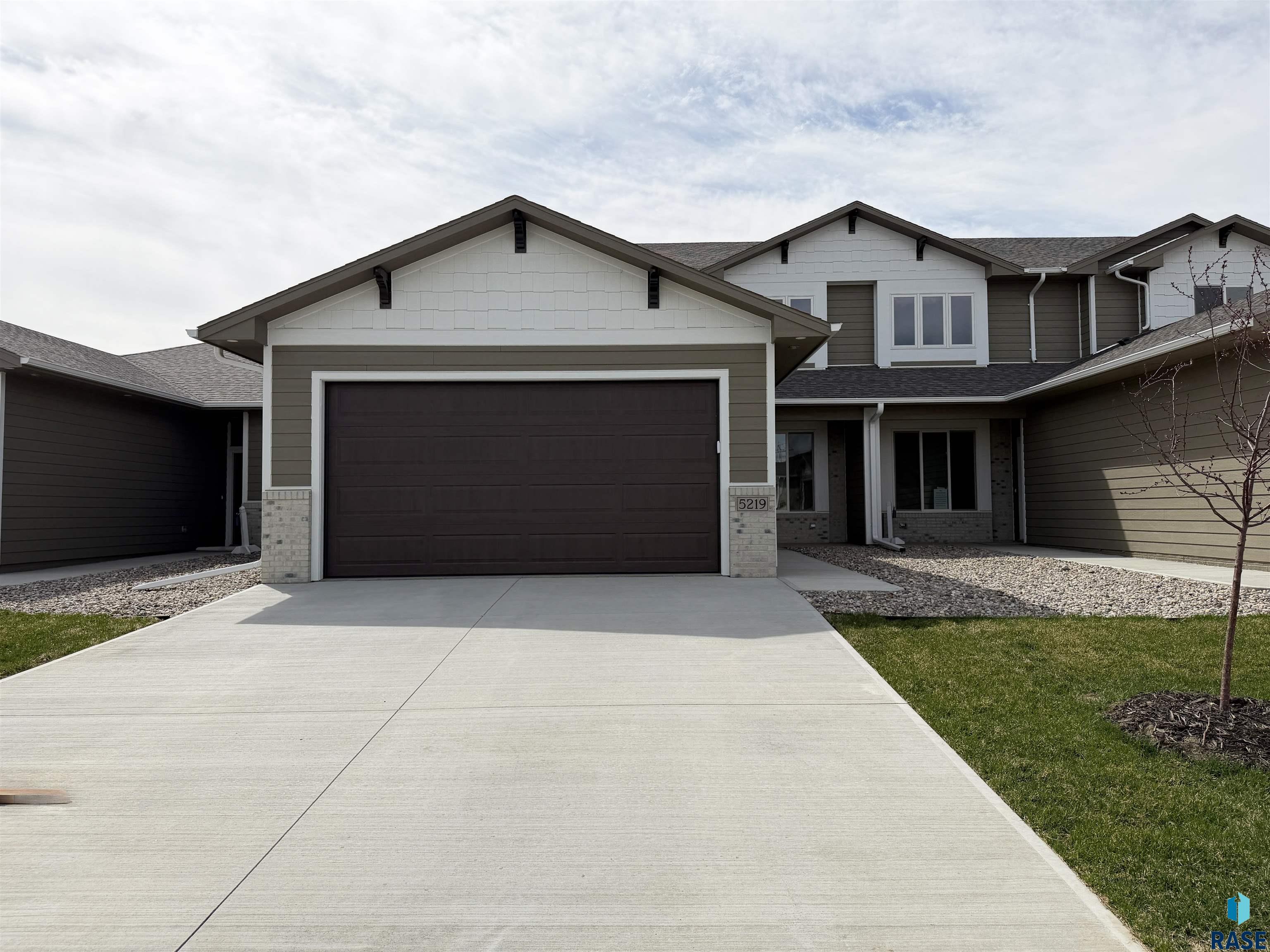5219 E 67th St, Sioux Falls