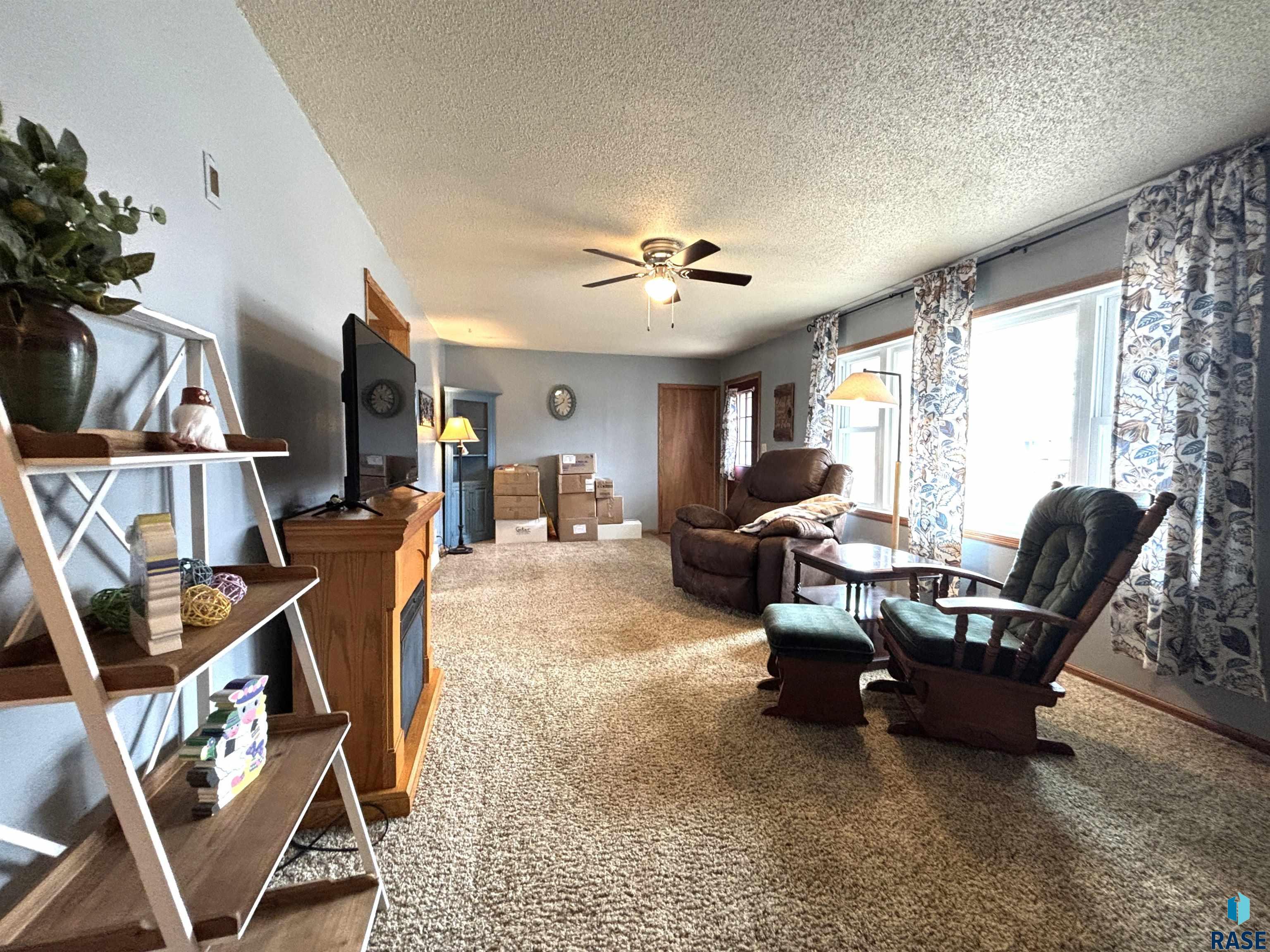 335 E 9th St Street