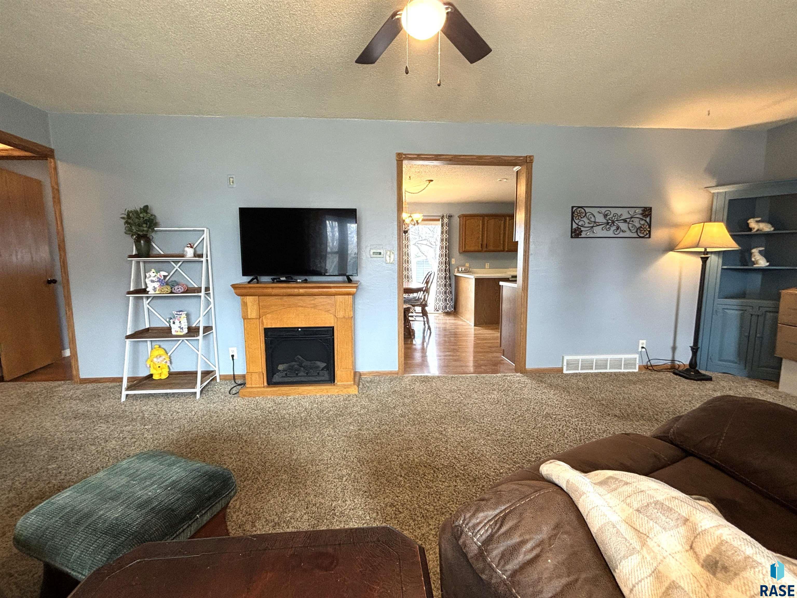 335 E 9th St Street