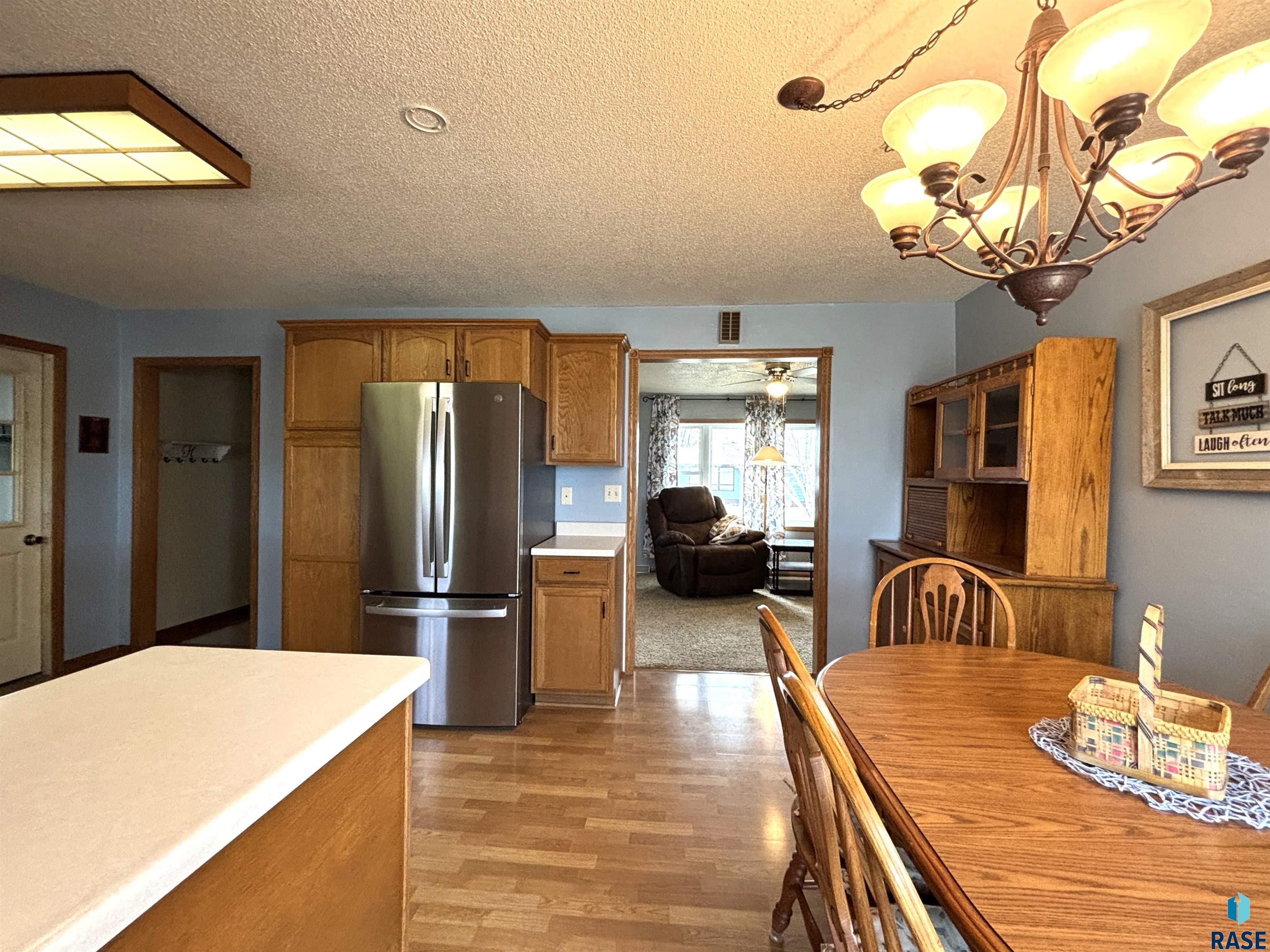 335 E 9th St Street