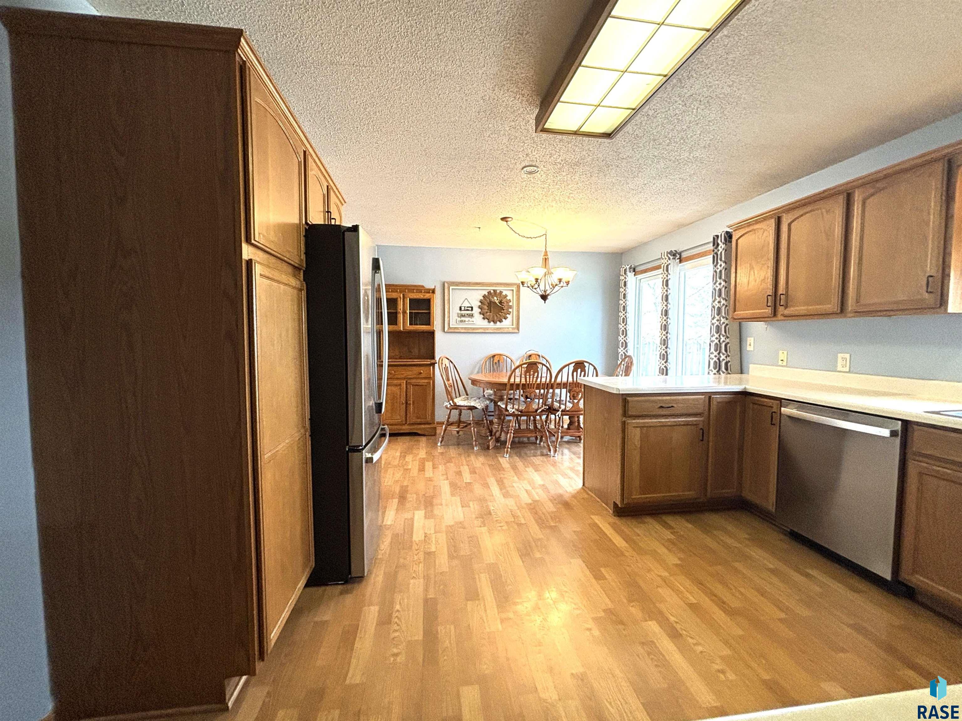 335 E 9th St Street