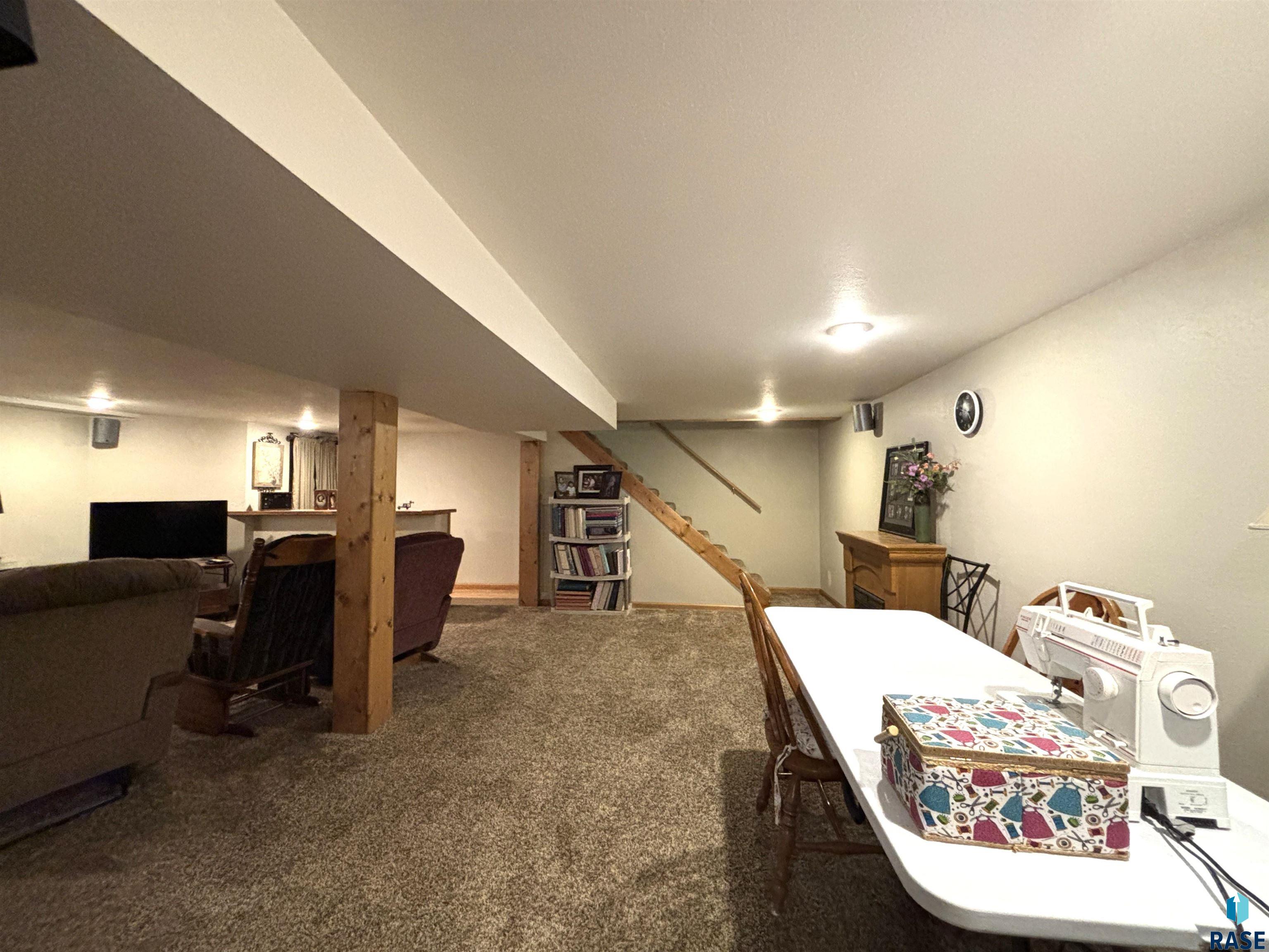 335 E 9th St Street