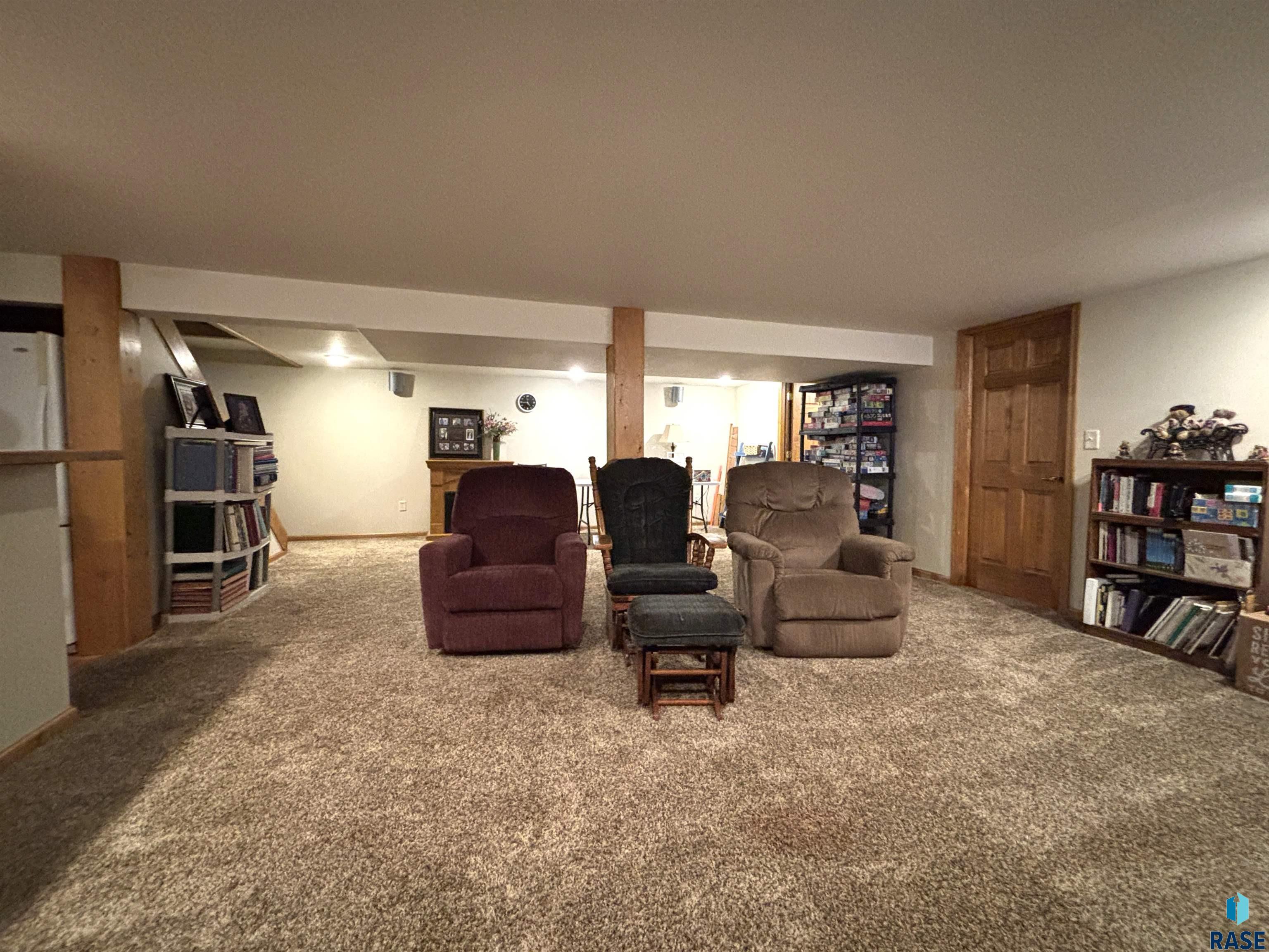 335 E 9th St Street