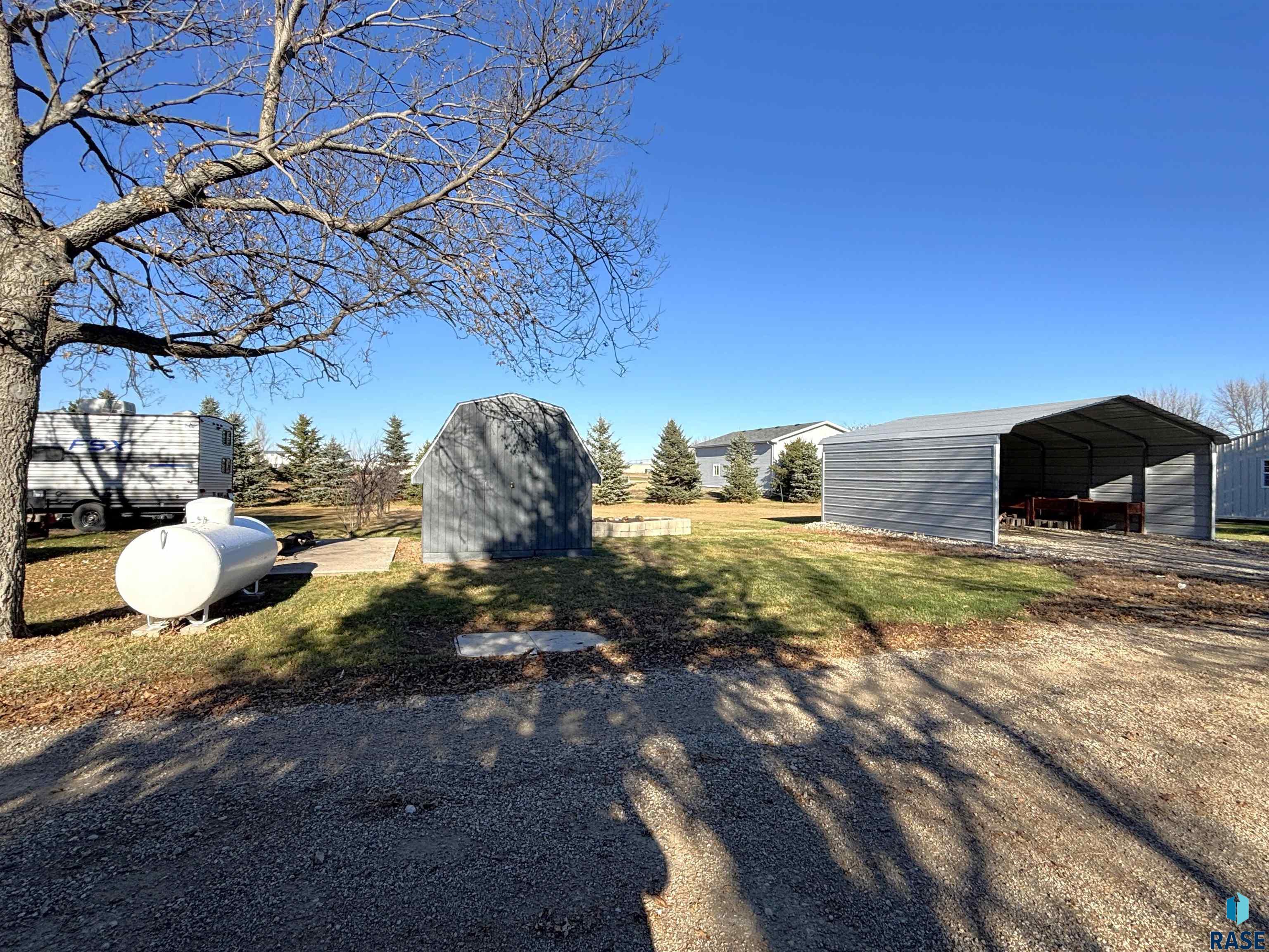 335 E 9th St Street
