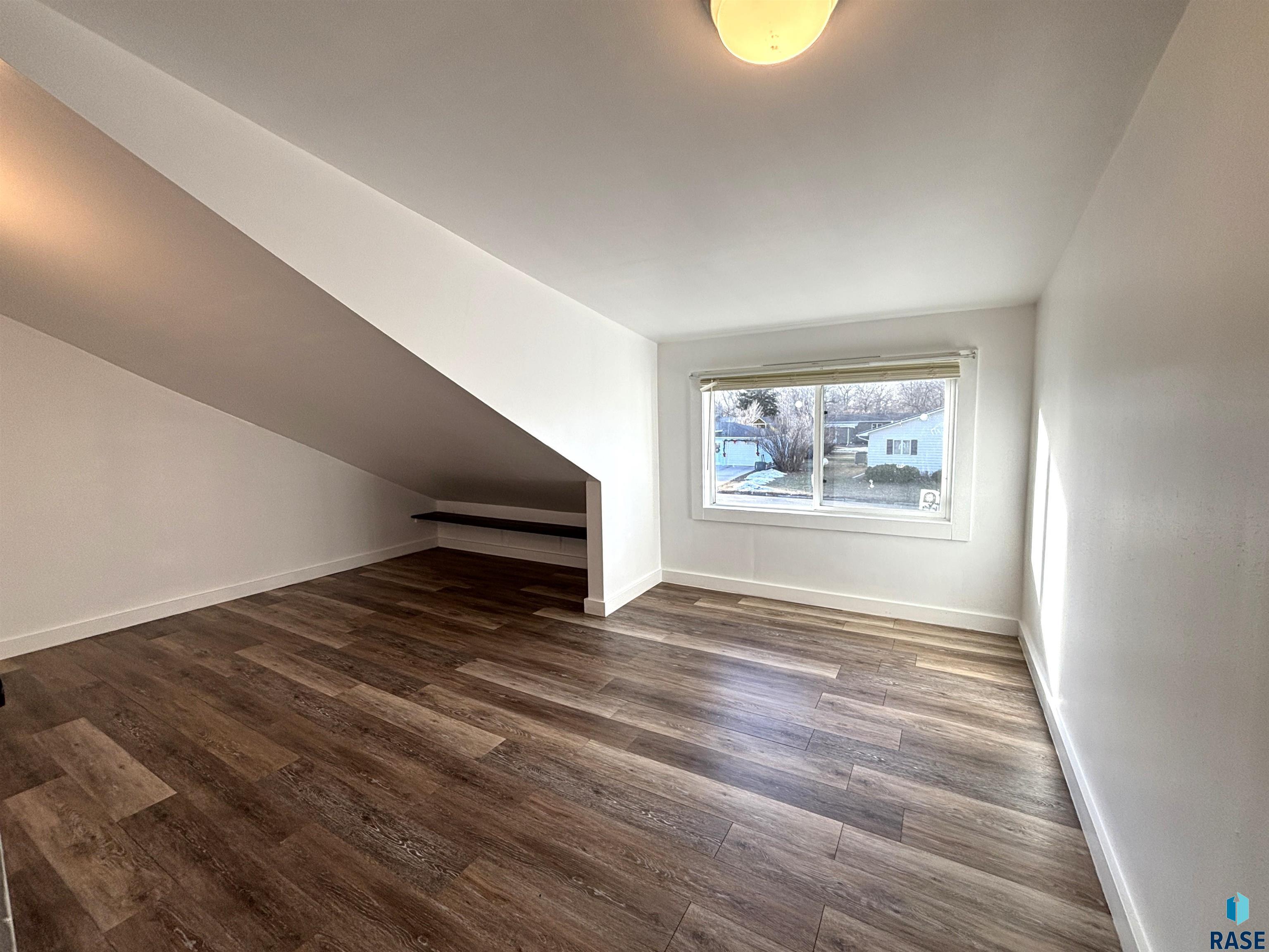 724 W 1st Ave Avenue